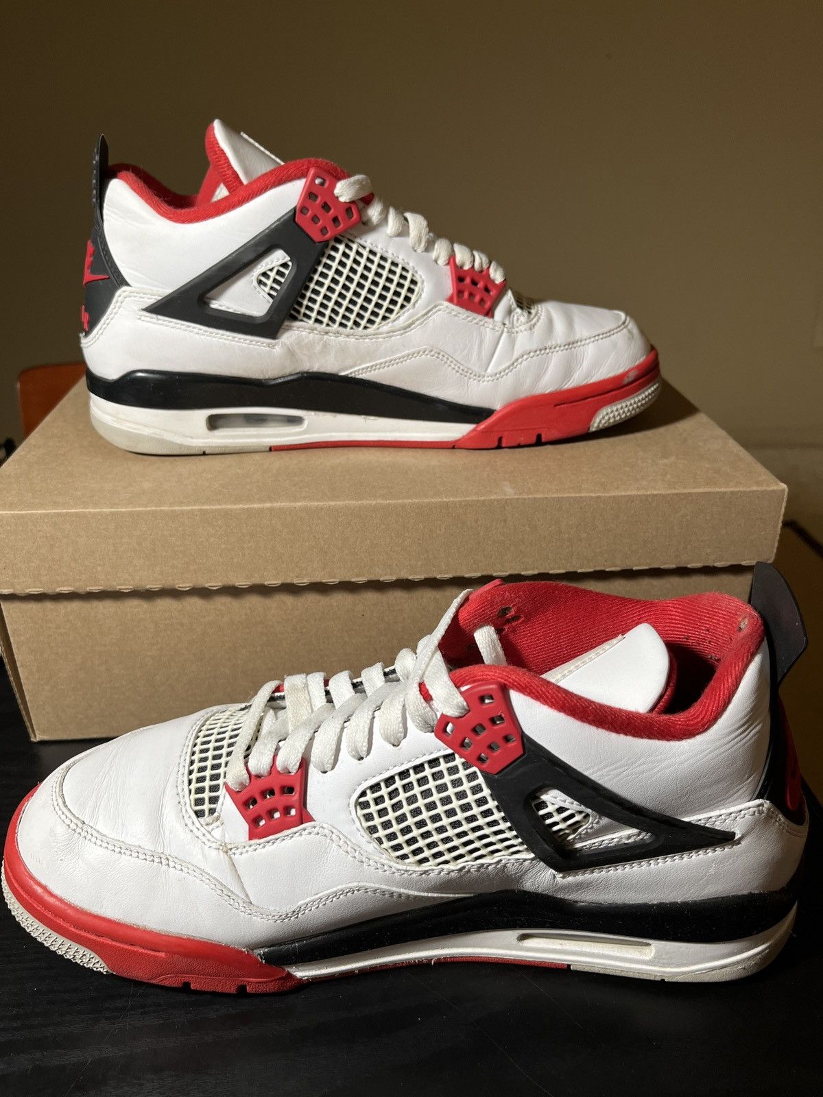 Jordan Brand Size 9.5 - Jordan 4 Retro OG Mid Fire Red 📦FAST SHIPPING📦 Size US 9.5 / EU 42-43 - 2 Thumbnail