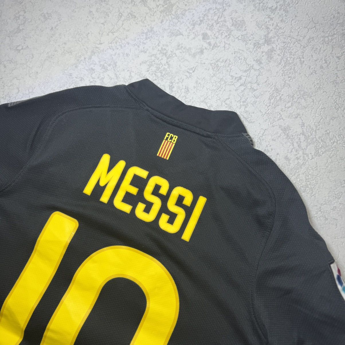 Nike Nike FC Barcelona 2011 Away Jersey MESSI #10 Size US S / EU 44-46 / 1 - 9 Thumbnail