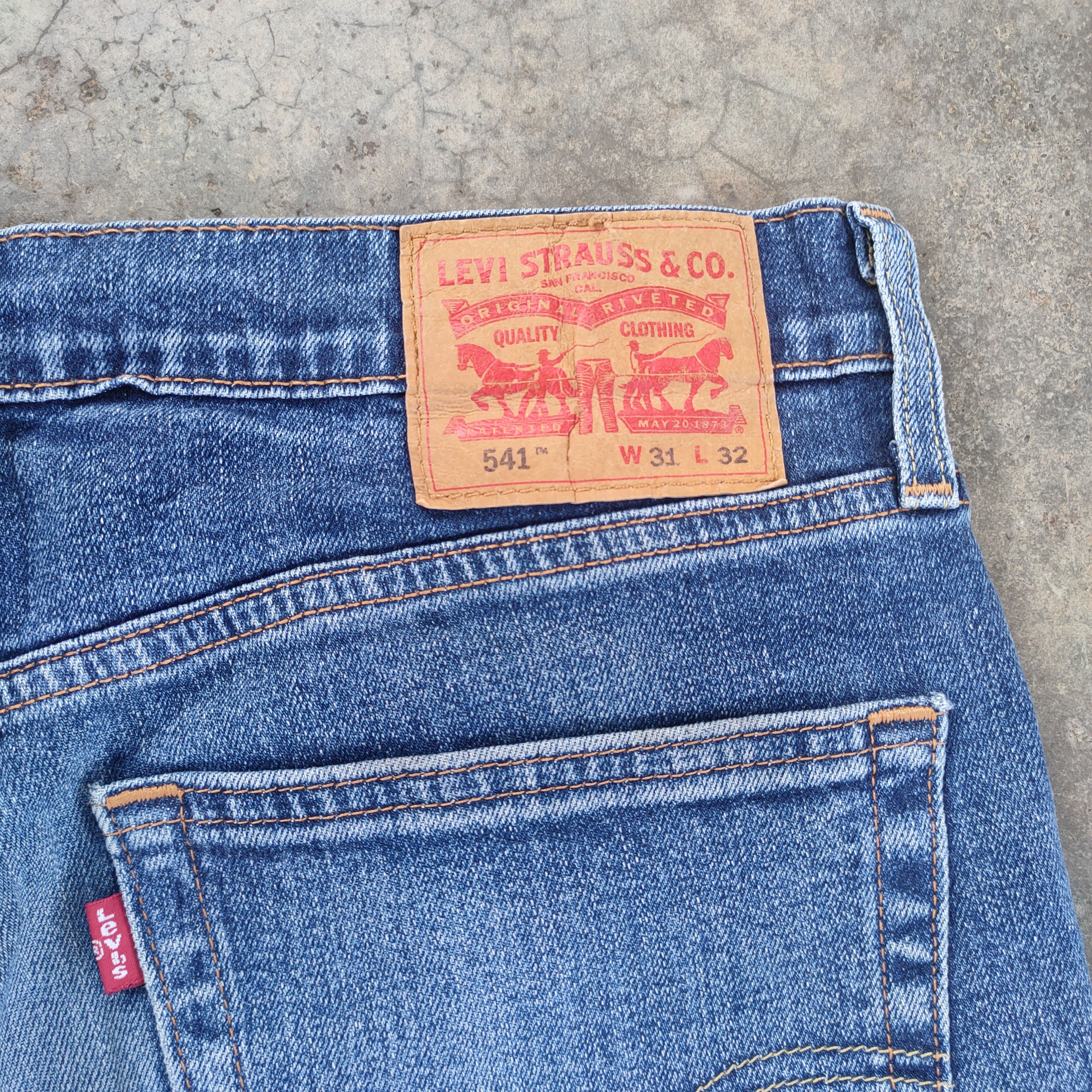 Jean × Levi's Vintage Clothing LEVI'S 541 DISTRESSED JEAN DENIM PANTS Size US 32 / EU 48 - 9 Thumbnail