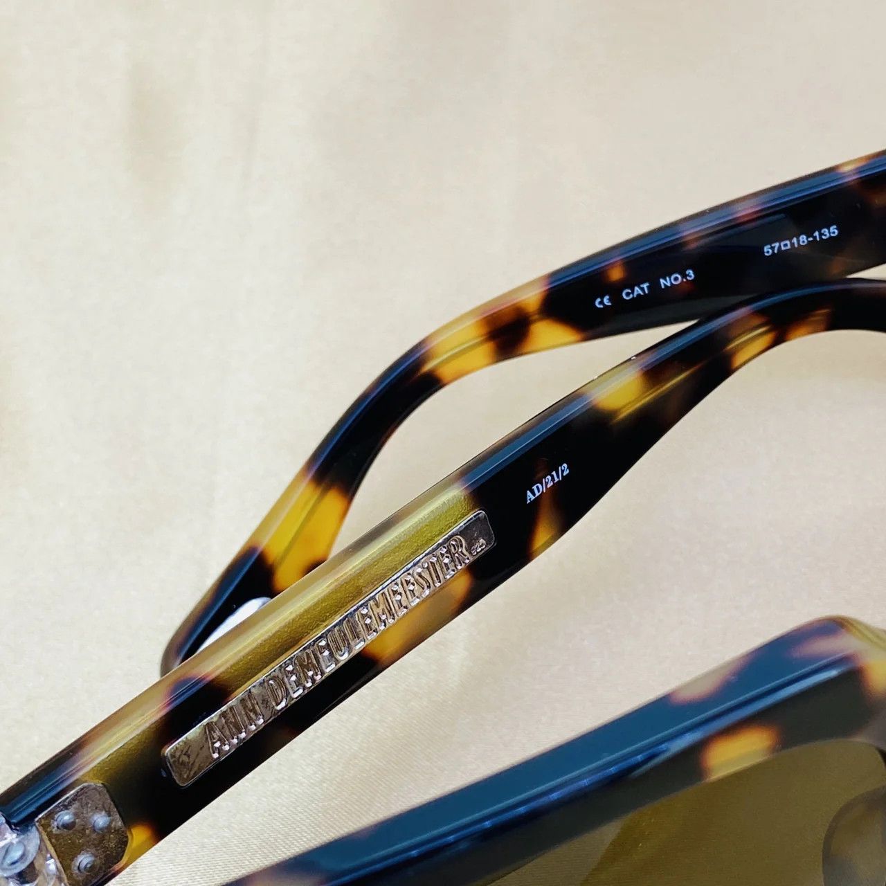 Ann Demeulemeester Ann Demeulemeester Sunglasses Oversized Tortoise and Brown Size ONE SIZE - 10 Thumbnail