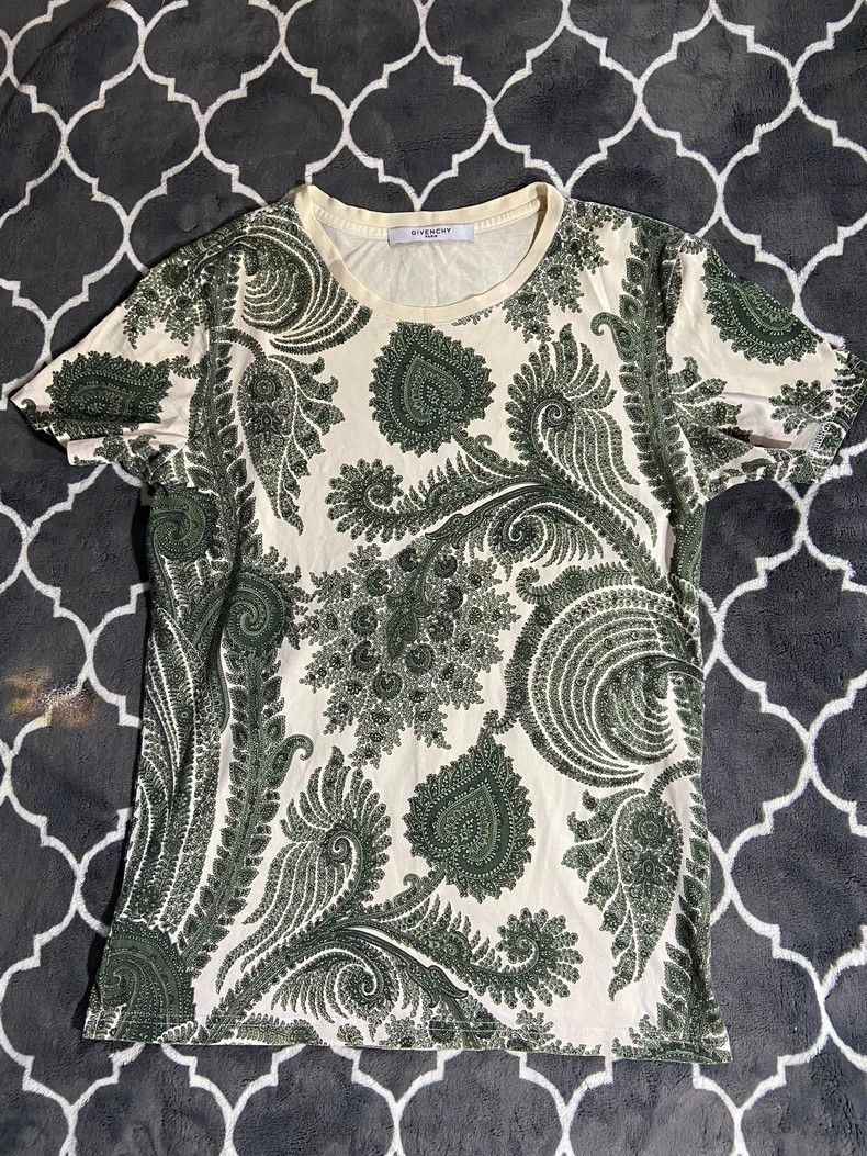 Givenchy Givenchy Short Sleeve T-Shirt, Unbeatable When Worn, Class Size US M / EU 48-50 / 2 - 1 Thumbnail