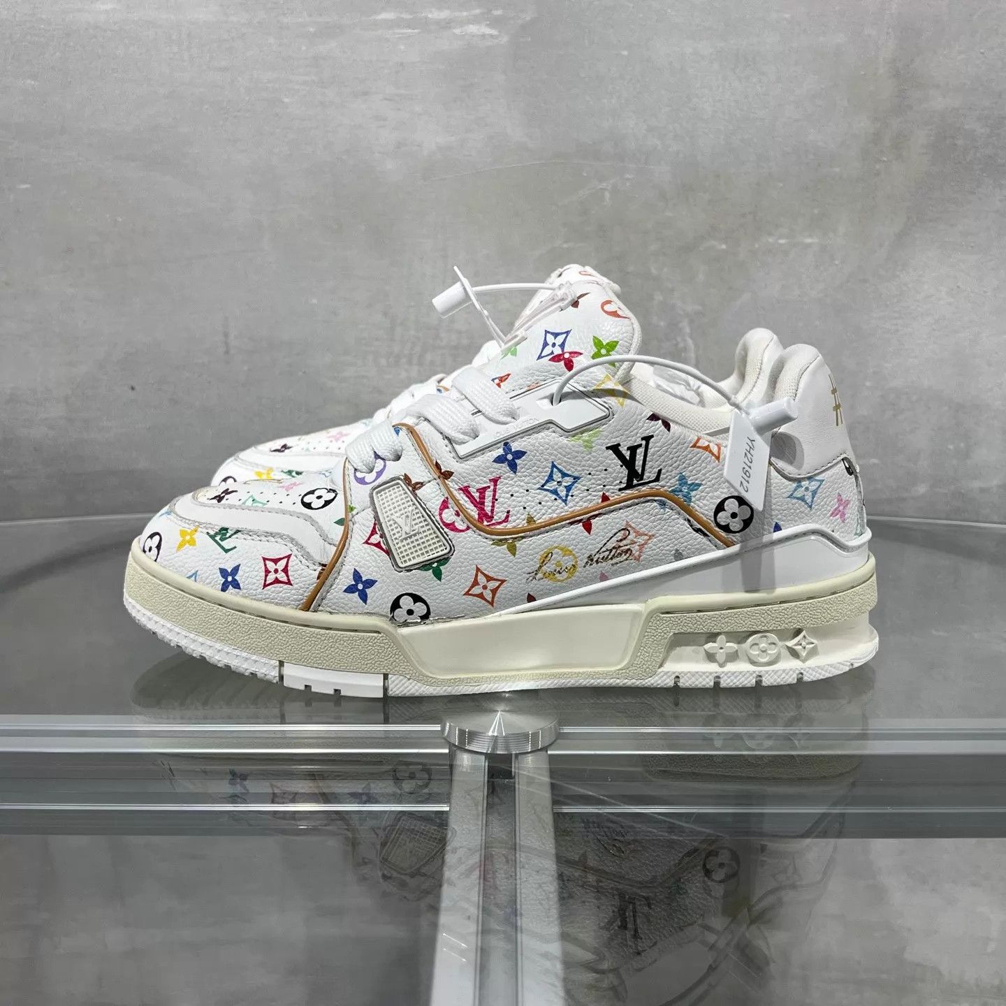 Louis Vuitton LV x Takashi Murakami Trainer White Multicolor 38 Size US 7.5 / IT 37.5 - 3 Thumbnail