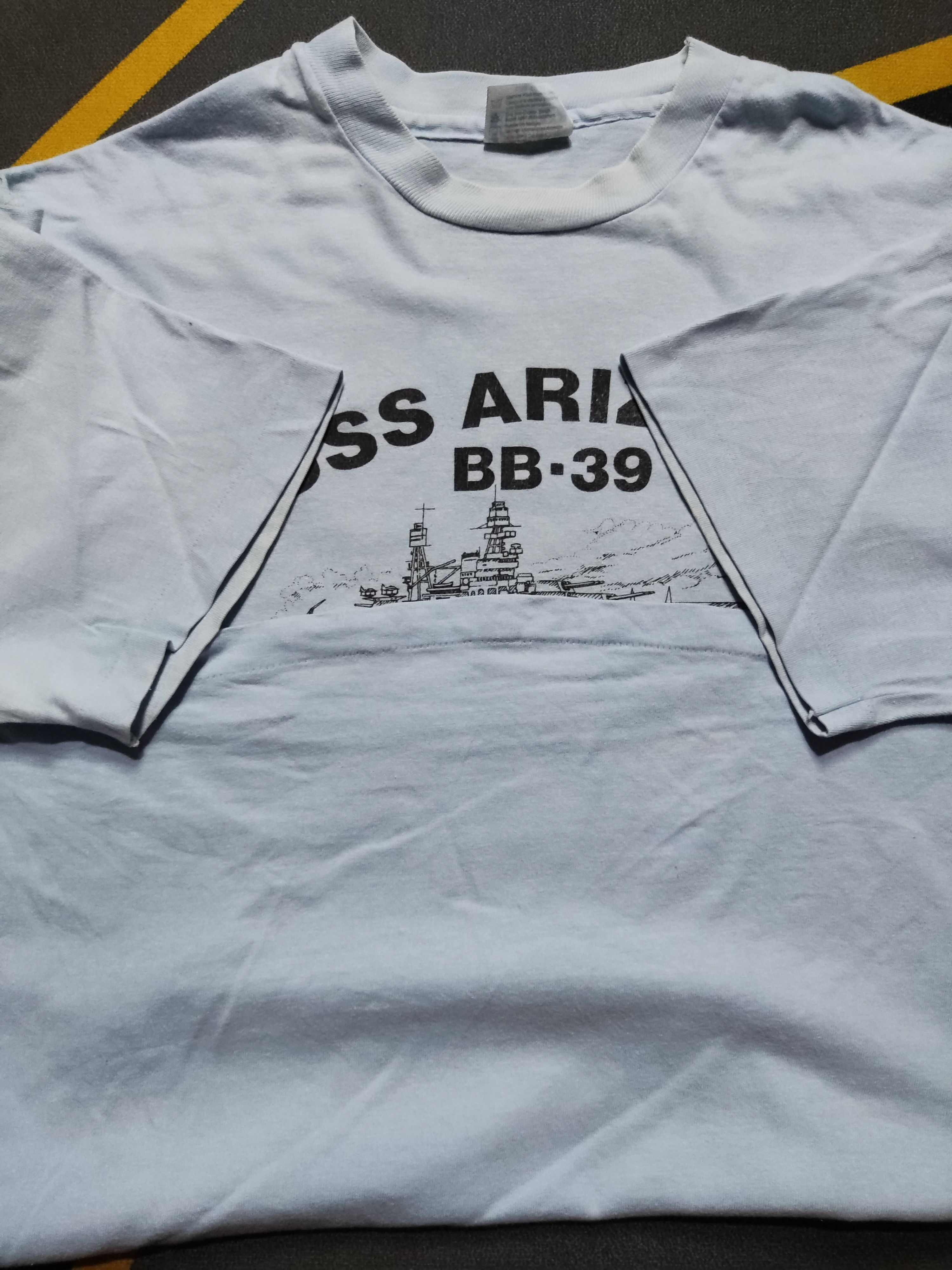 Rainbow × Vintage VTG Hanes USS Arizona BB-39 Pearl Harbor T Shirt Size US L / EU 52-54 / 3 - 1 Thumbnail