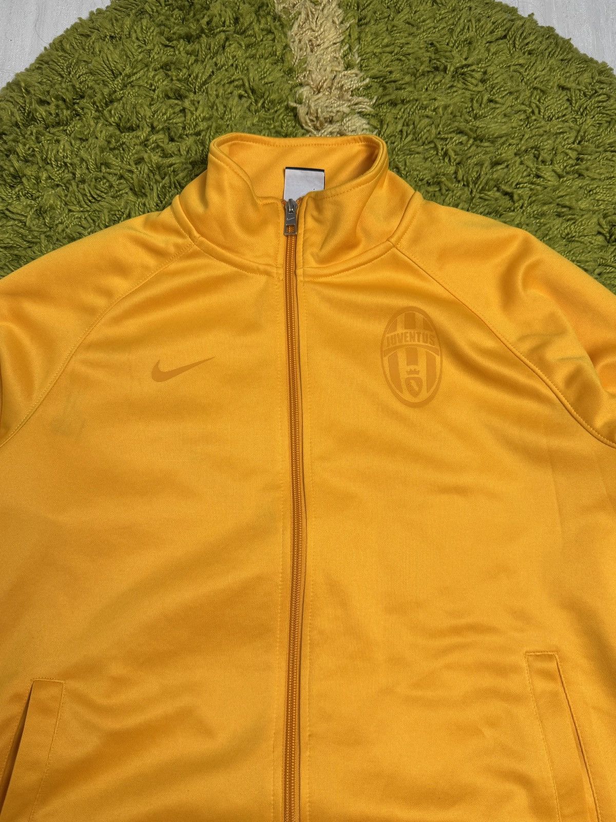 Nike × Vintage Nike Vintage Juventus Zip Soccer jersey Size US M / EU 48-50 / 2 - 2 Thumbnail