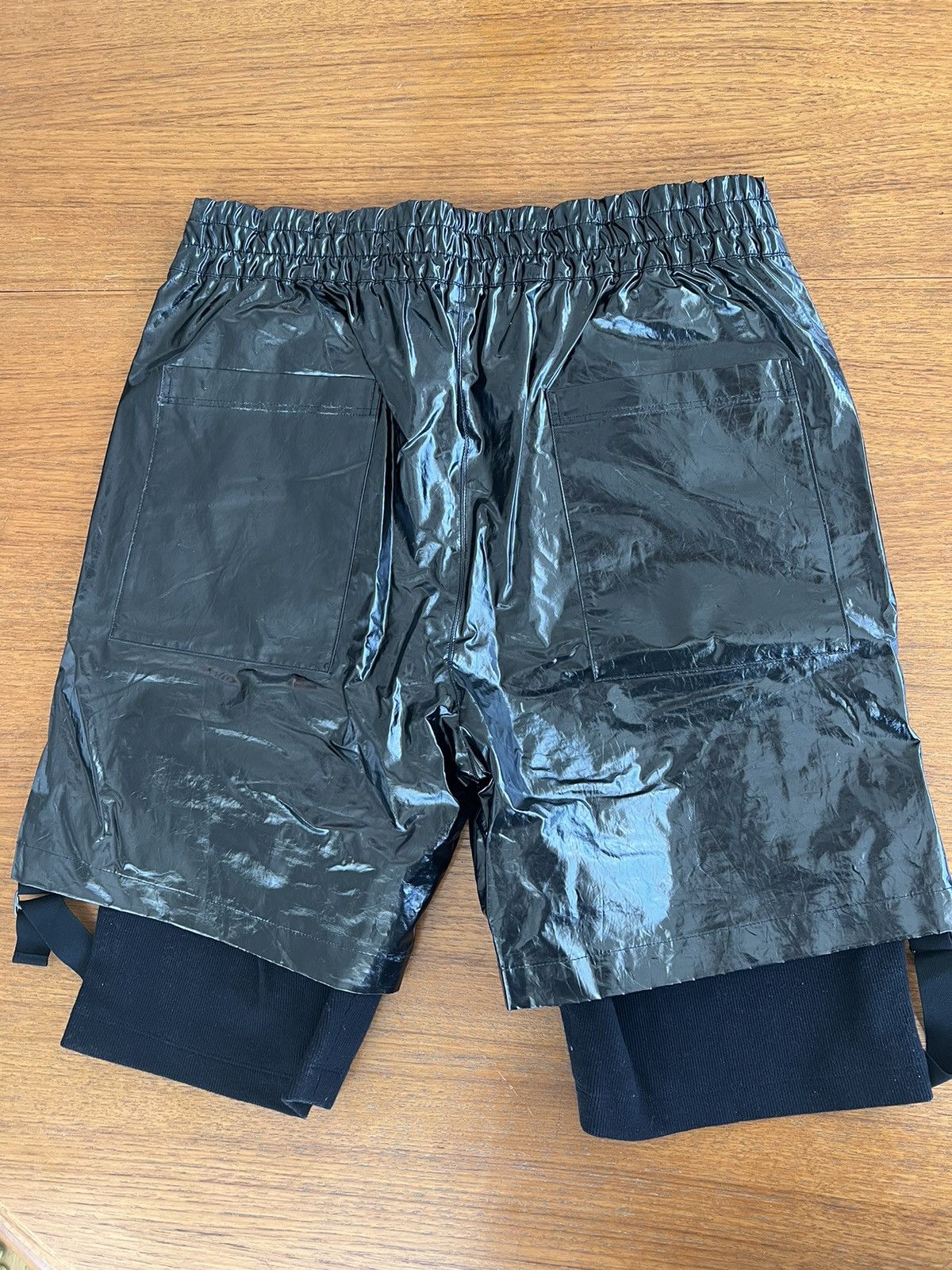 Helmut Lang Helmut Lang plastic/vinyl shorts Size US 36 / EU 52 - 7 Thumbnail