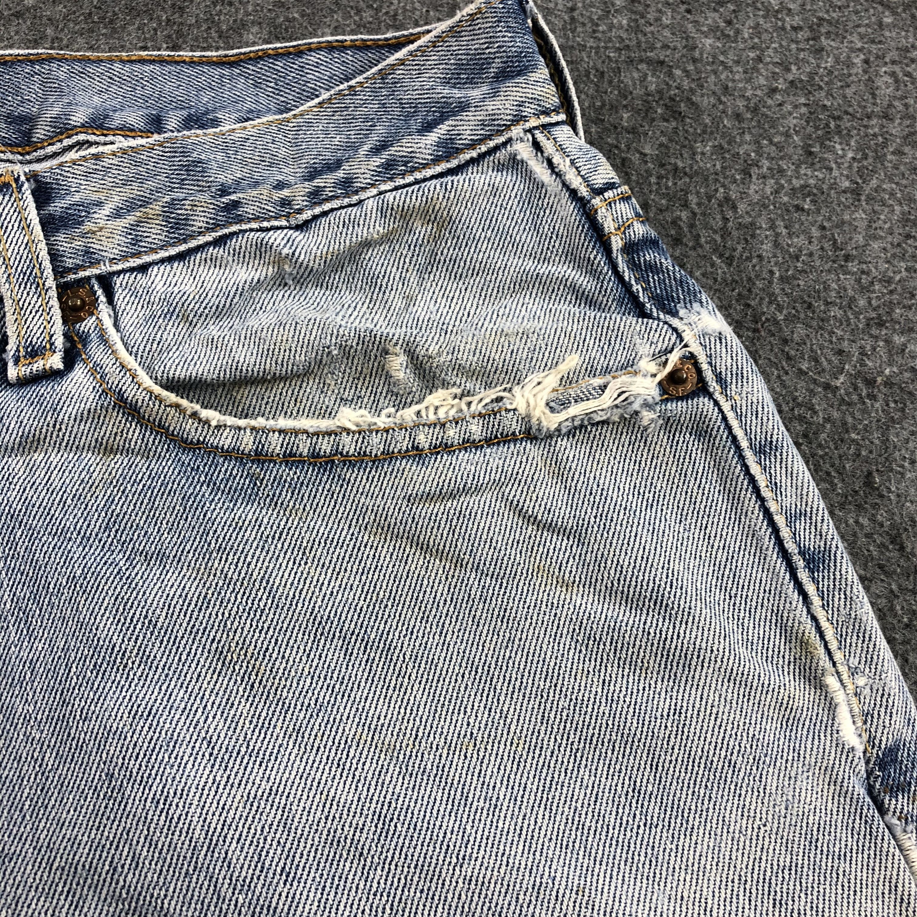 Levi's Vintage Blue Wash Levis 501 Jeans-J2324 Size US 35 - 14 Thumbnail