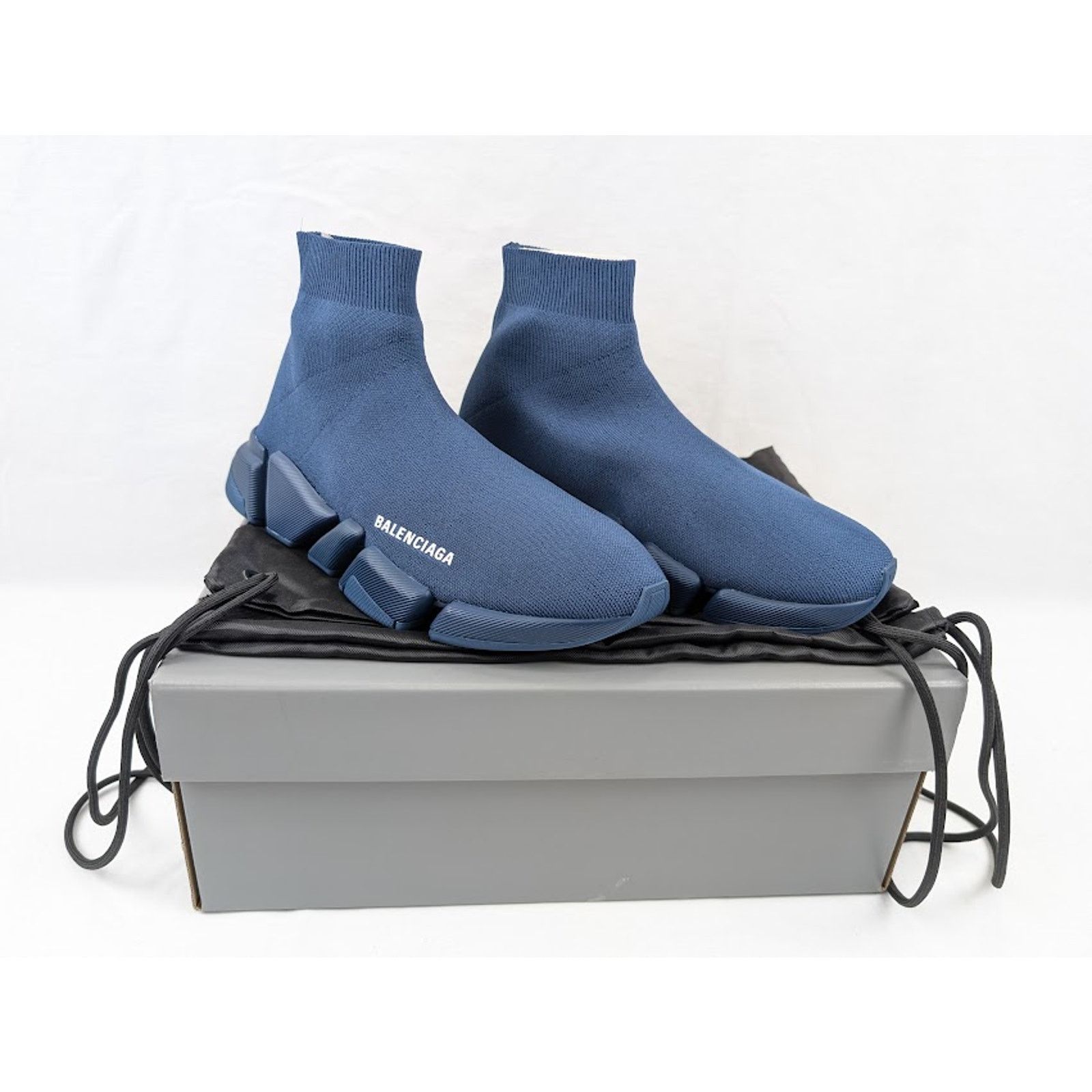 Balenciaga o1rshd1 Speed 2.0 Graffiti Sneakers in Navy 42 Size US 9 / EU 42 - 19 Thumbnail