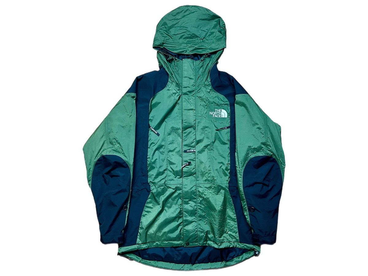 image of Goretex x The North Face Vintage The North Face Sage Green Mountain Light Jacket Ii in Green/Black 