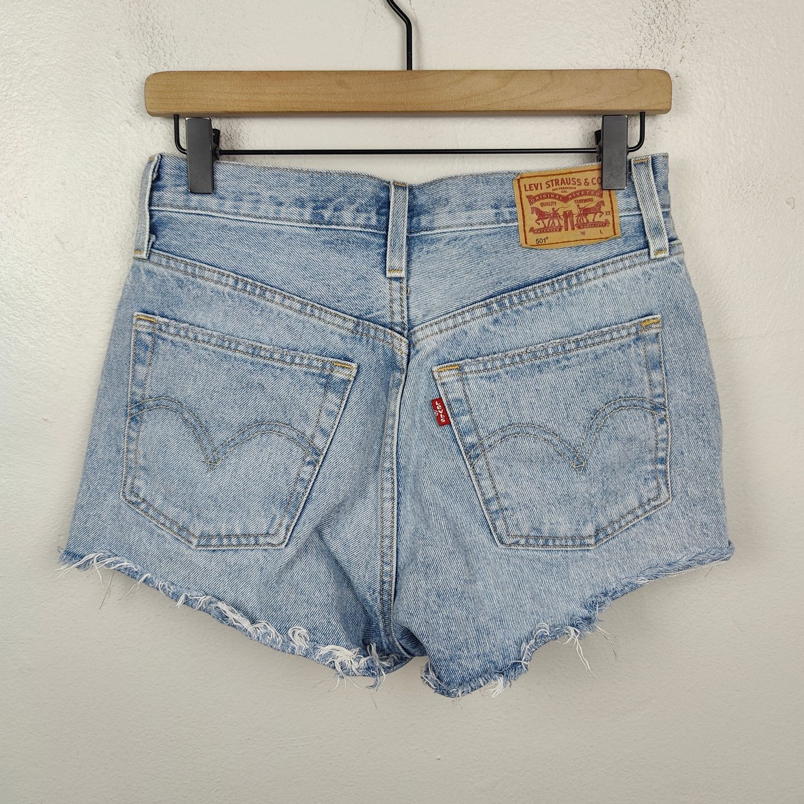 Levi's Levis 501 Shorts Womens 26 Denim Cut Offs Light Wash Size 26" / US 2 / IT 38 - 5 Thumbnail
