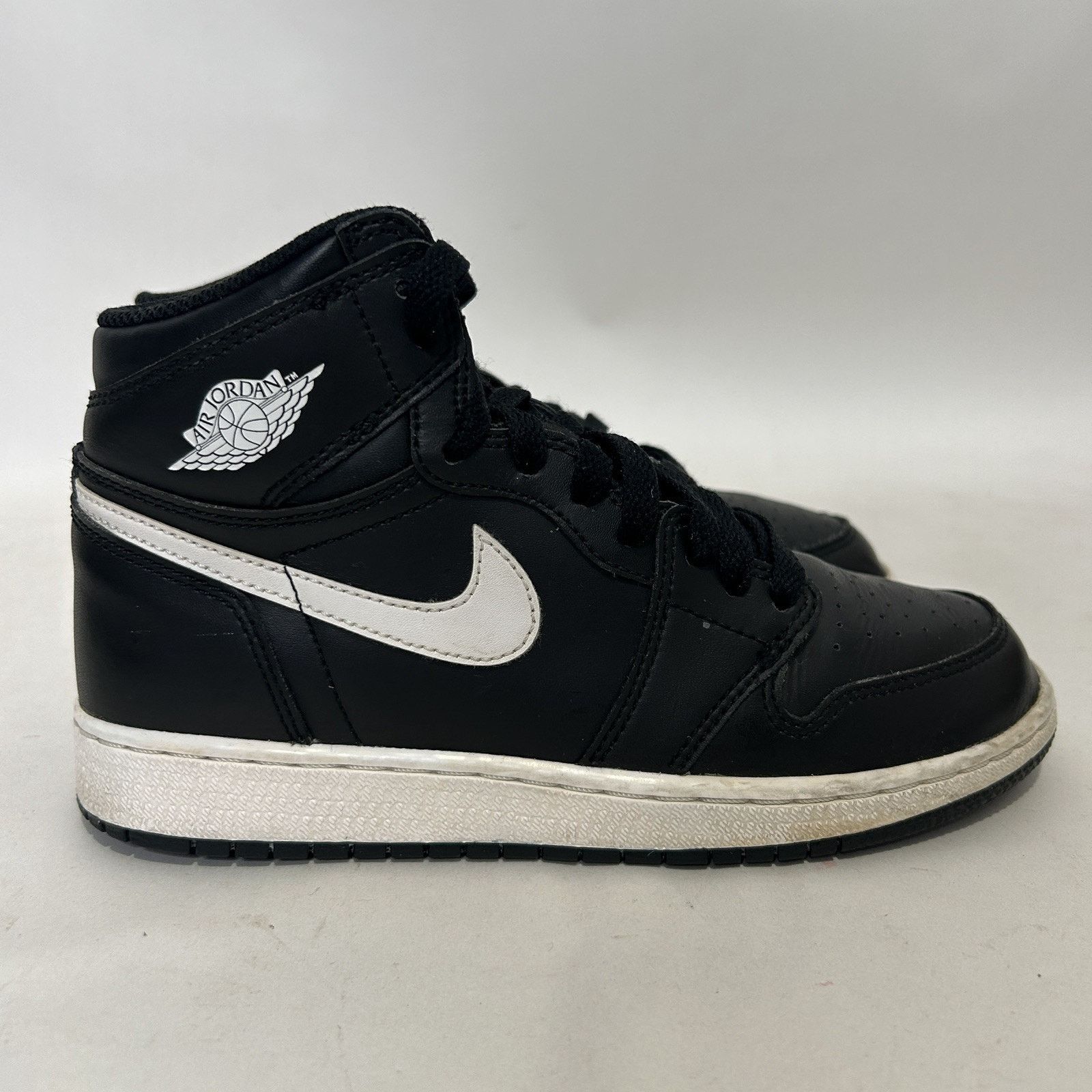 Nike Nike Air Jordan 1 Retro High BG “Black White/Ying Yang” Size US 5.5 / IT 35.5 - 4 Thumbnail