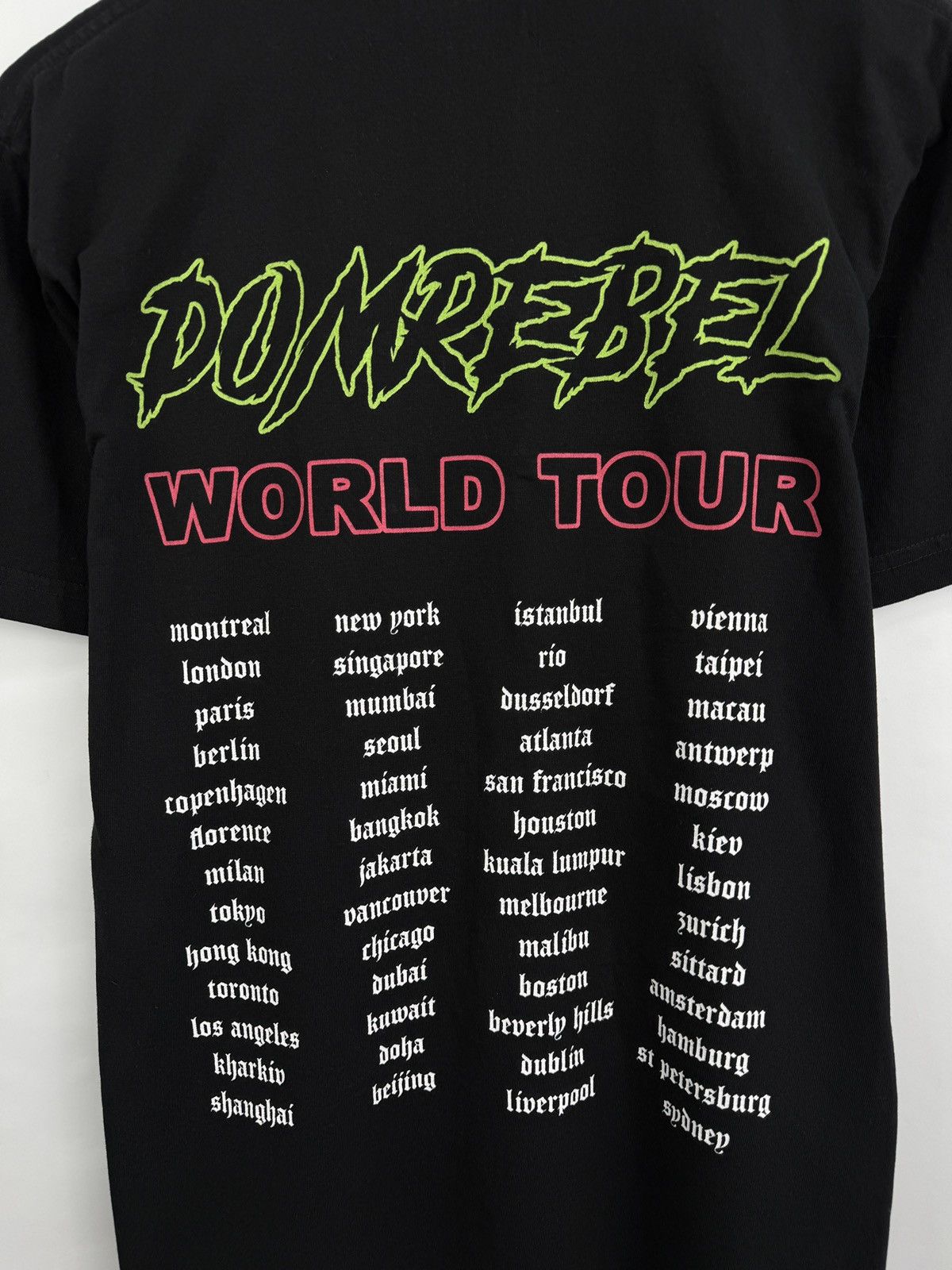 DOMREBEL 🇨🇦 DOMREBEL Godzilla Basketball World Tour T-Shirt Made USA Size US S / EU 44-46 / 1 - 10 Thumbnail