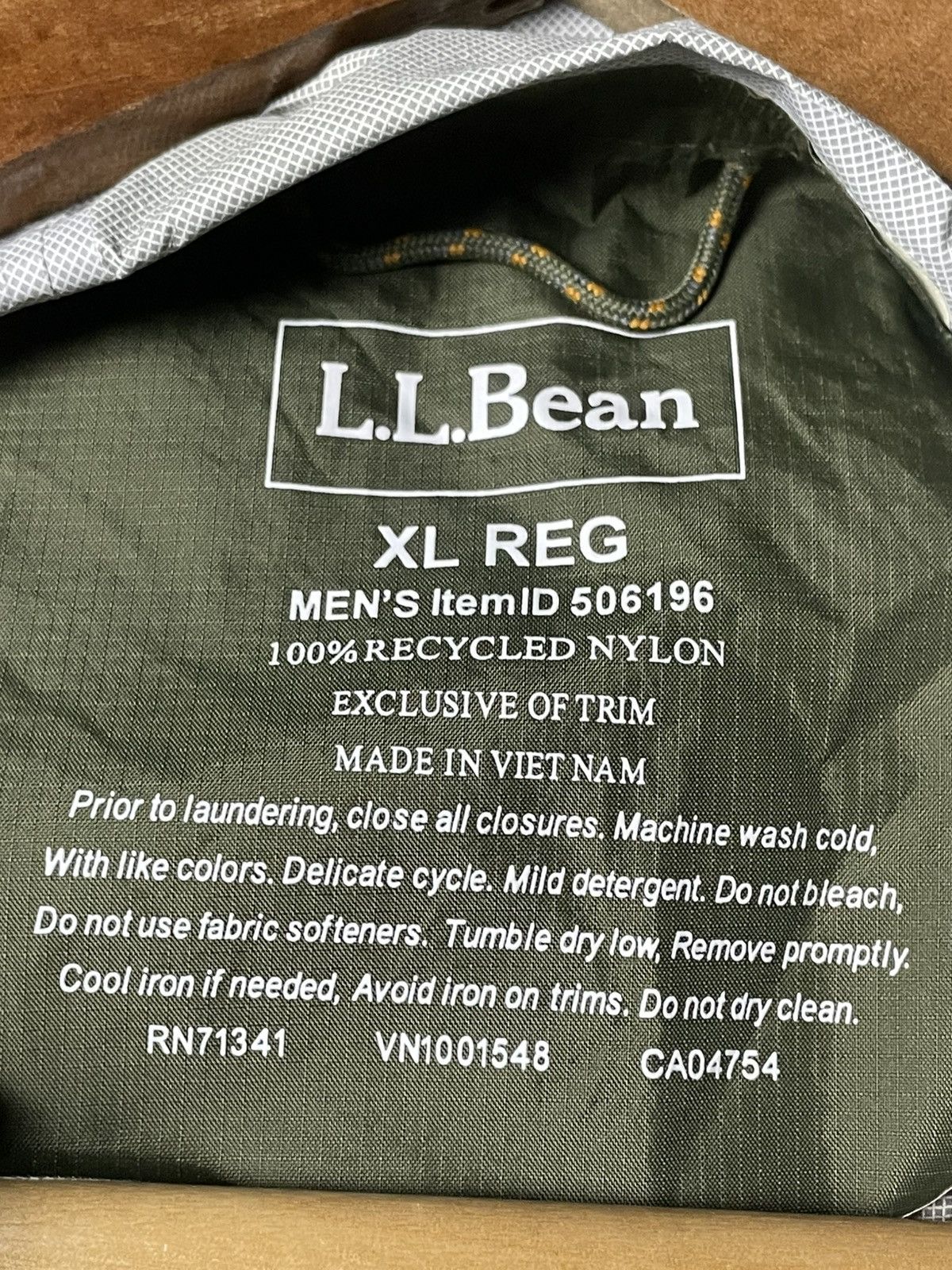 Japanese Brand × L.L. Bean × Vintage Vintage L.L Bean Light Hooded Windbreaker (96) Size US XL / EU 56 / 4 - 10 Thumbnail