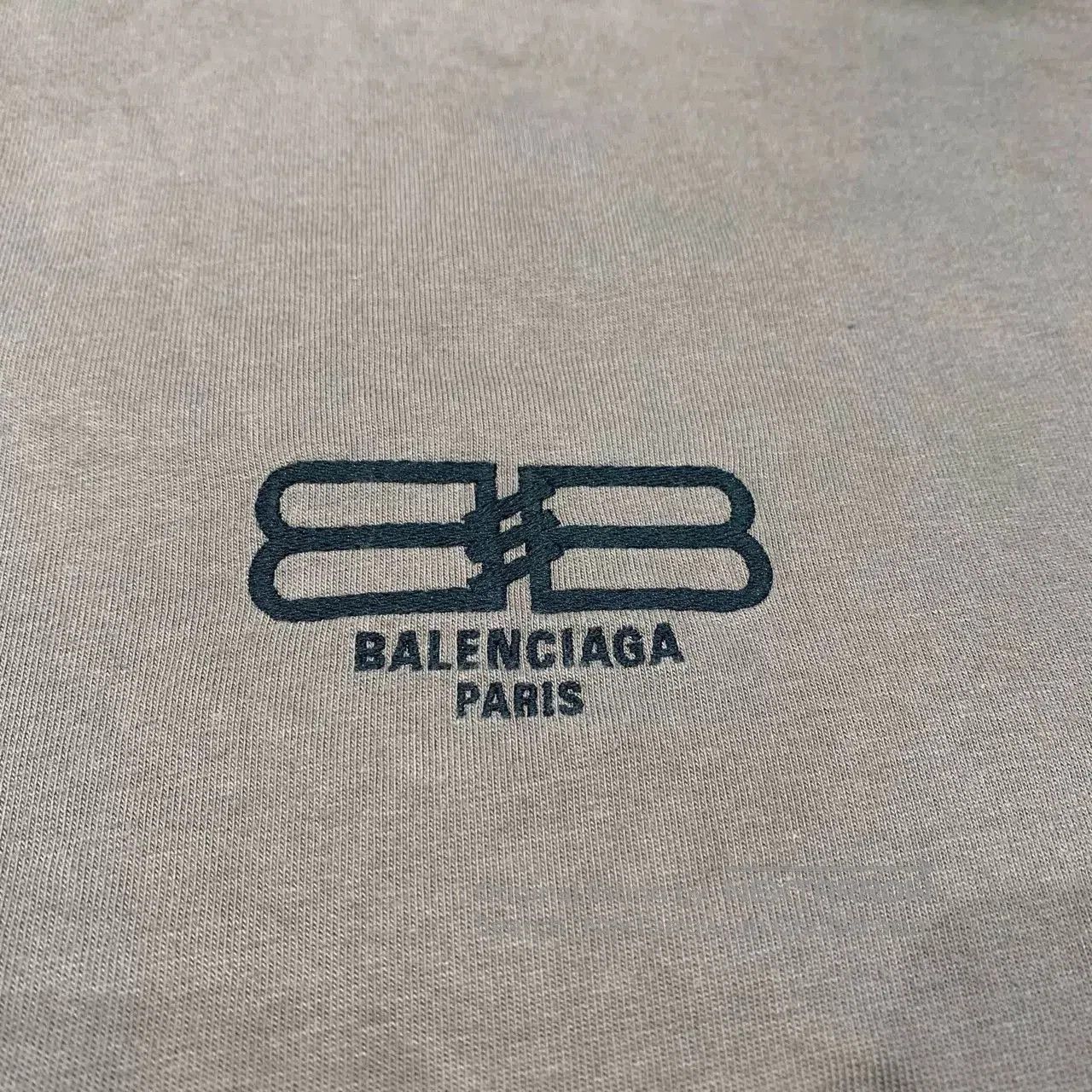 Balenciaga Balenciaga Brown Logo Short Sleeve XS. Size US XS / EU 42 / 0 - 6 Thumbnail