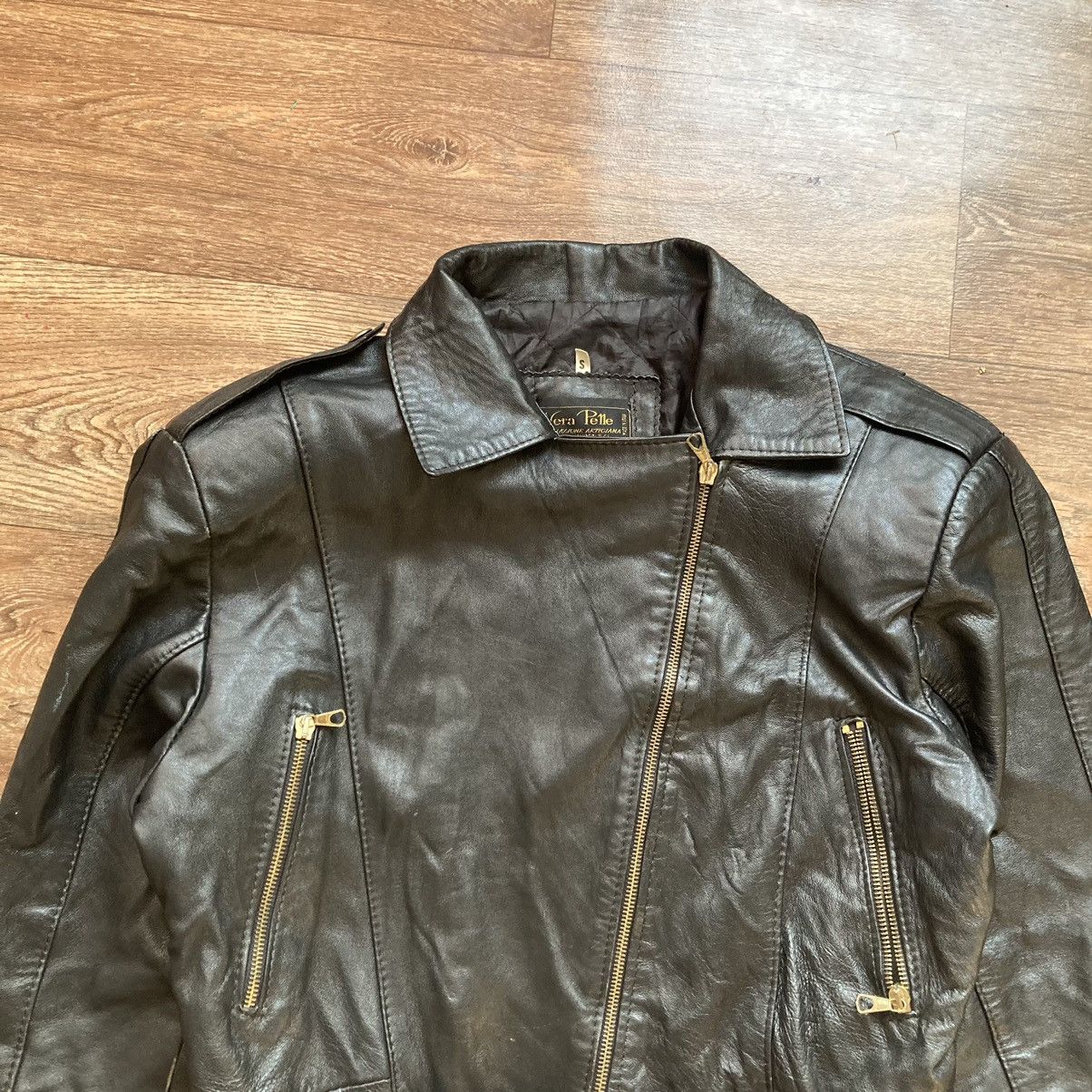 20471120 Vintage Italian Punk Leather Jacket 80’s Avant Garde Style Size S / US 4 / IT 40 - 2 Thumbnail