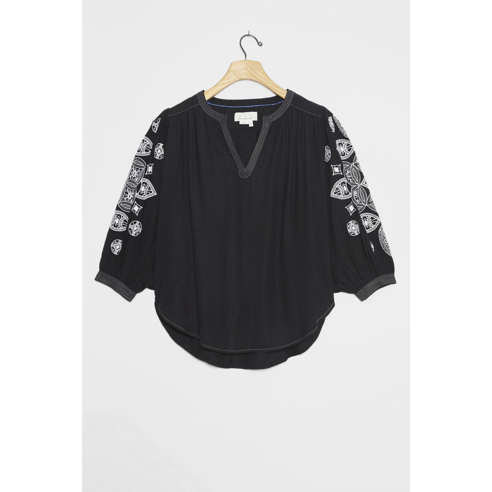 Anthropologie New Anthropologie Remy Embroidered Blouse $148 SMALL Retro Size S / US 4 / IT 40 - 1 Thumbnail