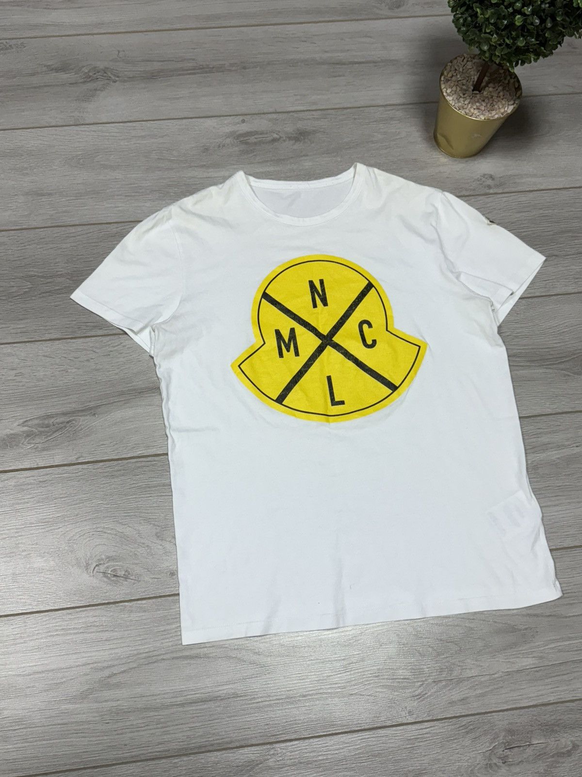 Moncler Moncler big logo print tee shirt Size US L / EU 52-54 / 3 - 2 Thumbnail
