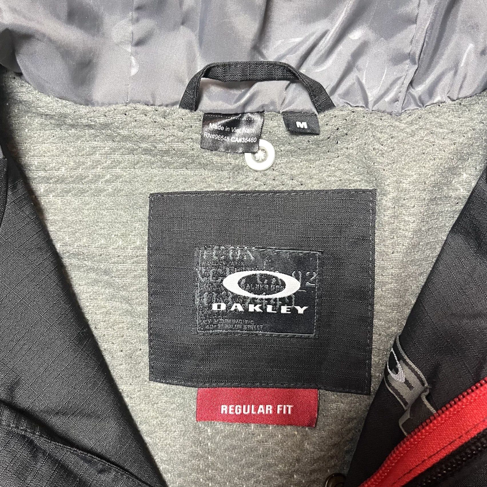 Oakley VINTAGE Oakley Technical Snowboard Hooded Soft Shell Jacket Men M Black Size US M / EU 48-50 / 2 - 3 Thumbnail