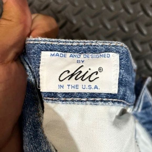 Vintage VINTAGE CHIC Denim Shorts 14W Plus Blue Studded Leopard High Waist Distressed Women Mens Girls Size 36" / US 14 / IT 50 - 3 Thumbnail