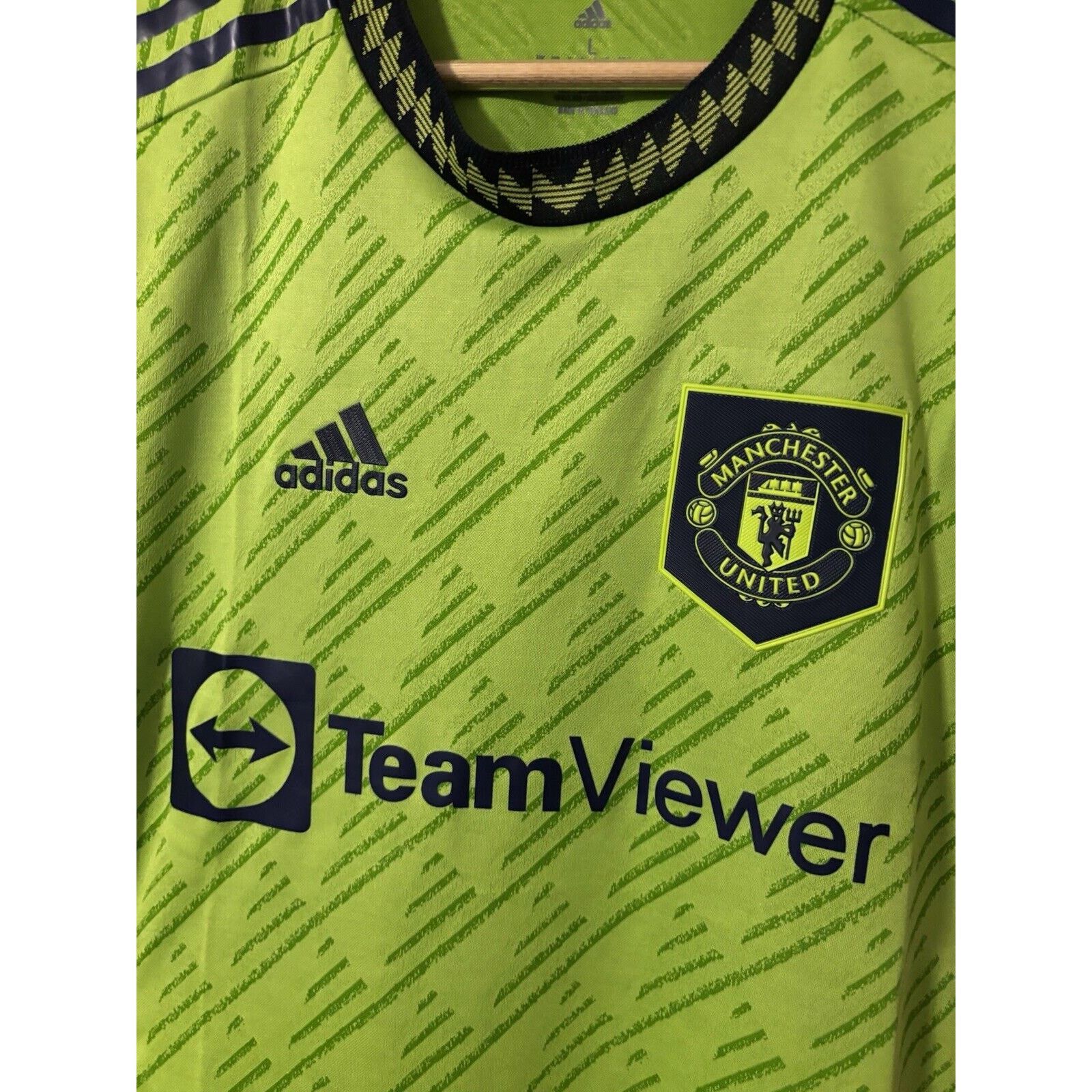 Adidas vintage green adidas manchester united soccer jersey Sz L Size US L / EU 52-54 / 3 - 4 Thumbnail