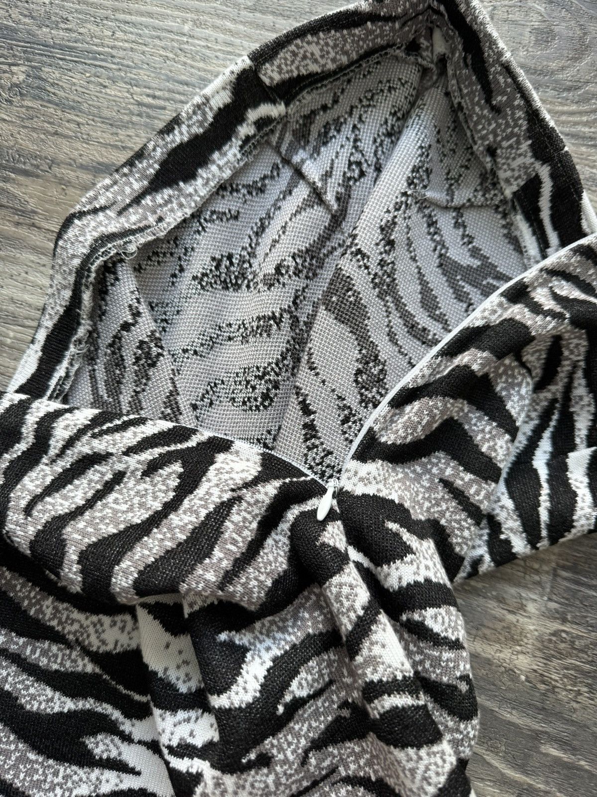 Dior SS02 Christian Dior Intarsia Knit Zebra Mini Skirt Size 29" - 5 Thumbnail