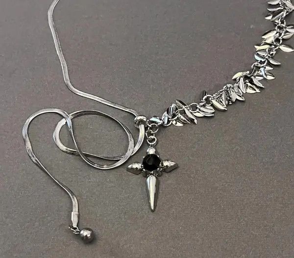 Jewelry Silver Leaf Chain Necklace with Black Cross Pendant Size ONE SIZE - 3 Thumbnail