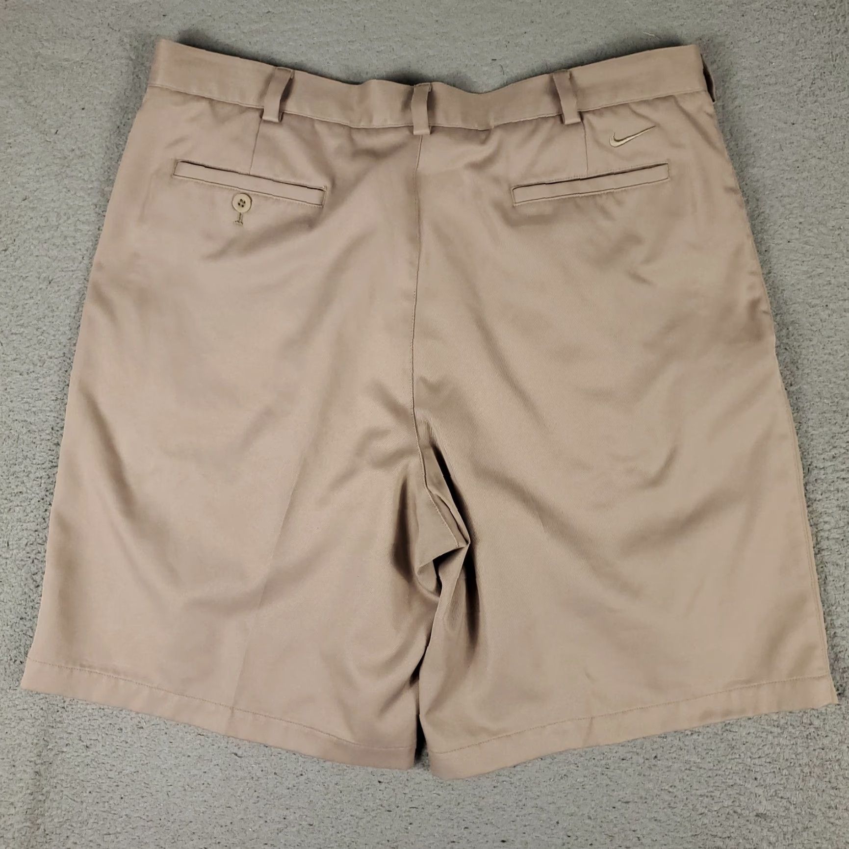 Nike Nike Shorts Mens 38 Beige Dri-Fit Pleated Chino Golf Casual Athletic Slim? Size US 38 / EU 54 - 7 Thumbnail