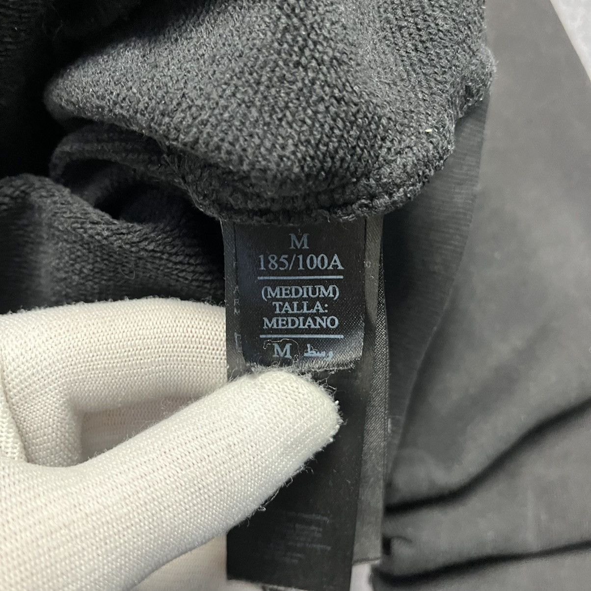 Allsaints Vintage Allsaints Basic Black Pocket Hoodie Streetwear Size US M / EU 48-50 / 2 - 6 Thumbnail