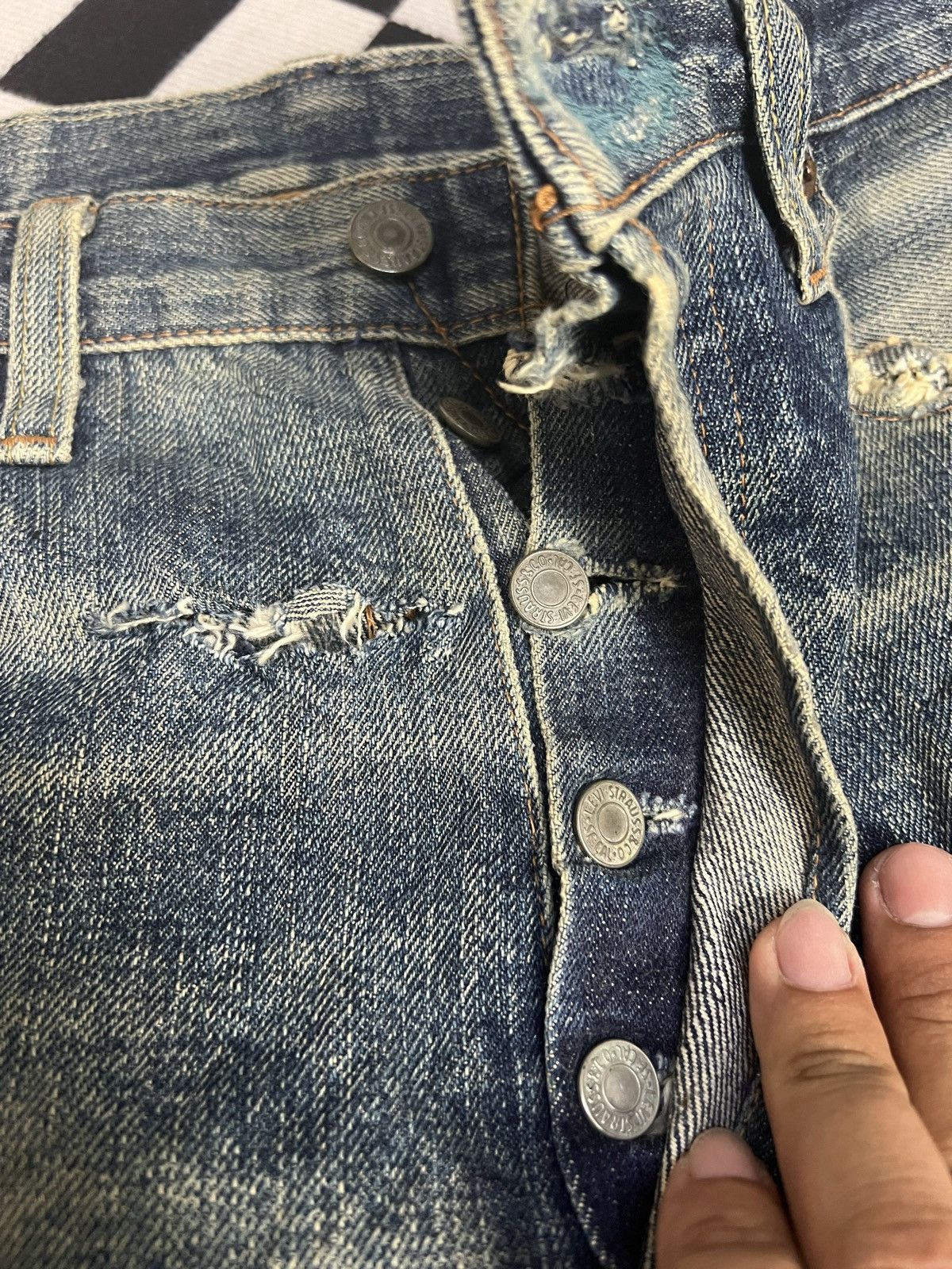 Levi's × Vintage Vintage Big E 90s Distressed Jeans Repro Japan Size US 30 / EU 46 - 3 Thumbnail