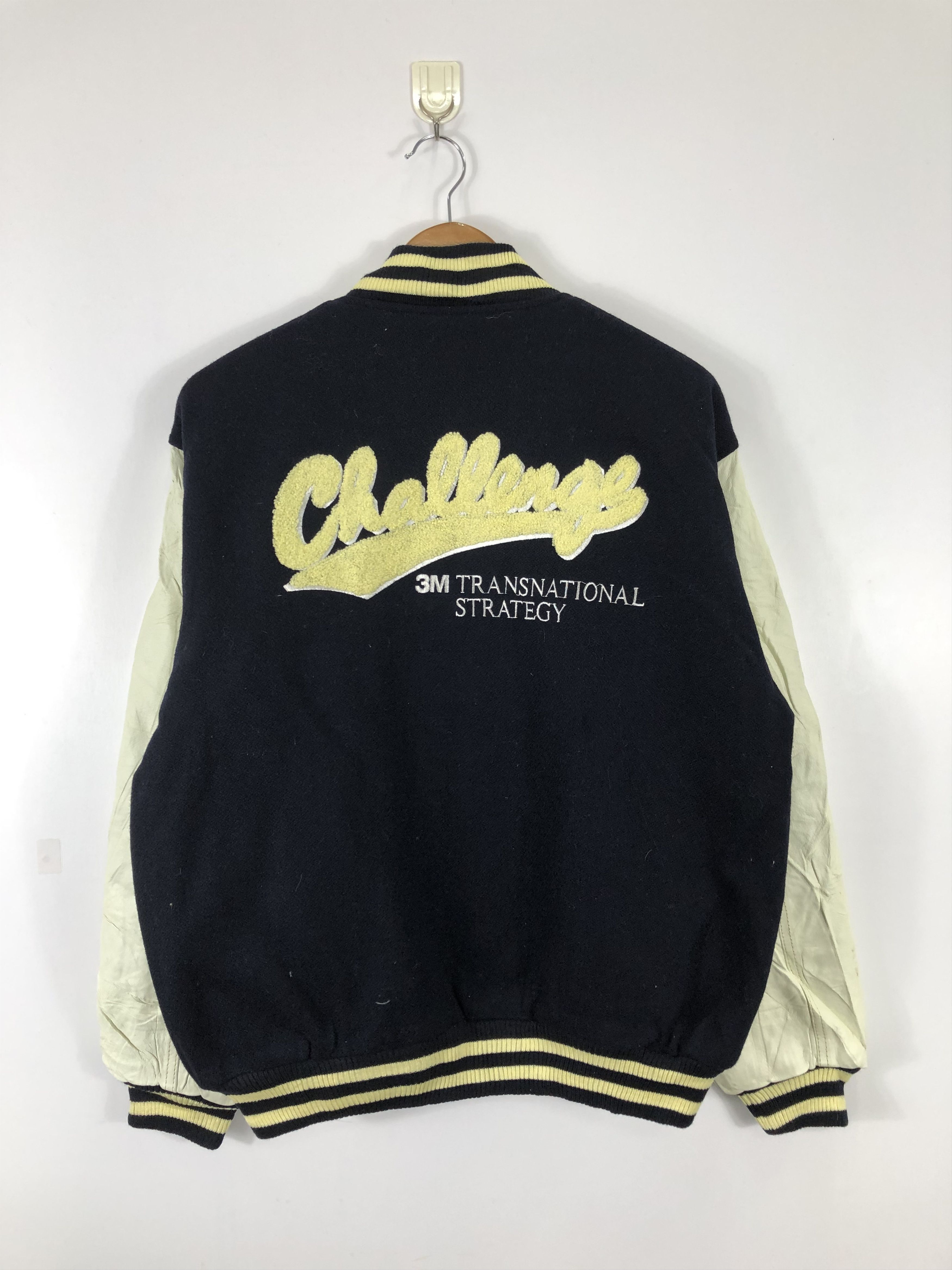 Vintage Vintage 90s Thinsulate Japan Varsity Leather Sleeve V0223 Size US L / EU 52-54 / 3 - 3 Thumbnail