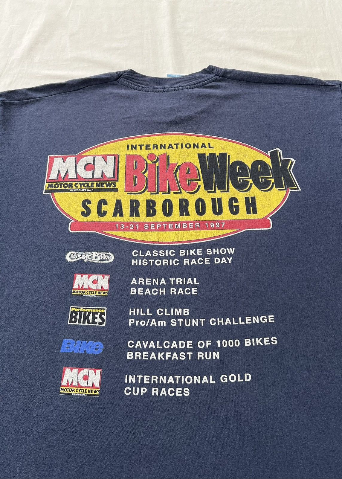 Vintage Vintage 1997 Bike Week Scarborough MCN Moto Racing T-shirt Size US L / EU 52-54 / 3 - 12 Thumbnail