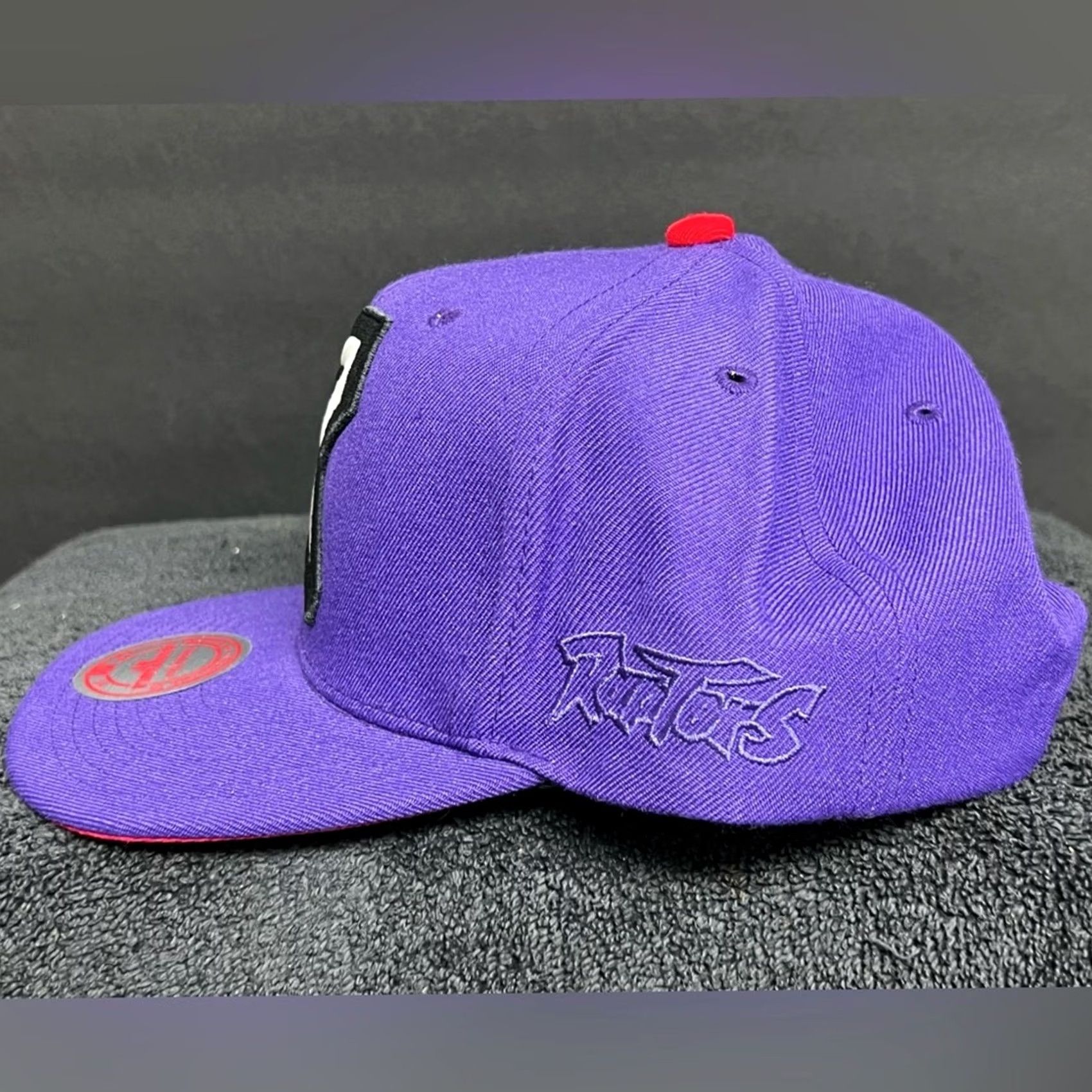 Mitchell & Ness Mitchell & Ness Purple NBA Toronto Raptors HWC Core Snapback OSFA Mens Size ONE SIZE - 3 Thumbnail