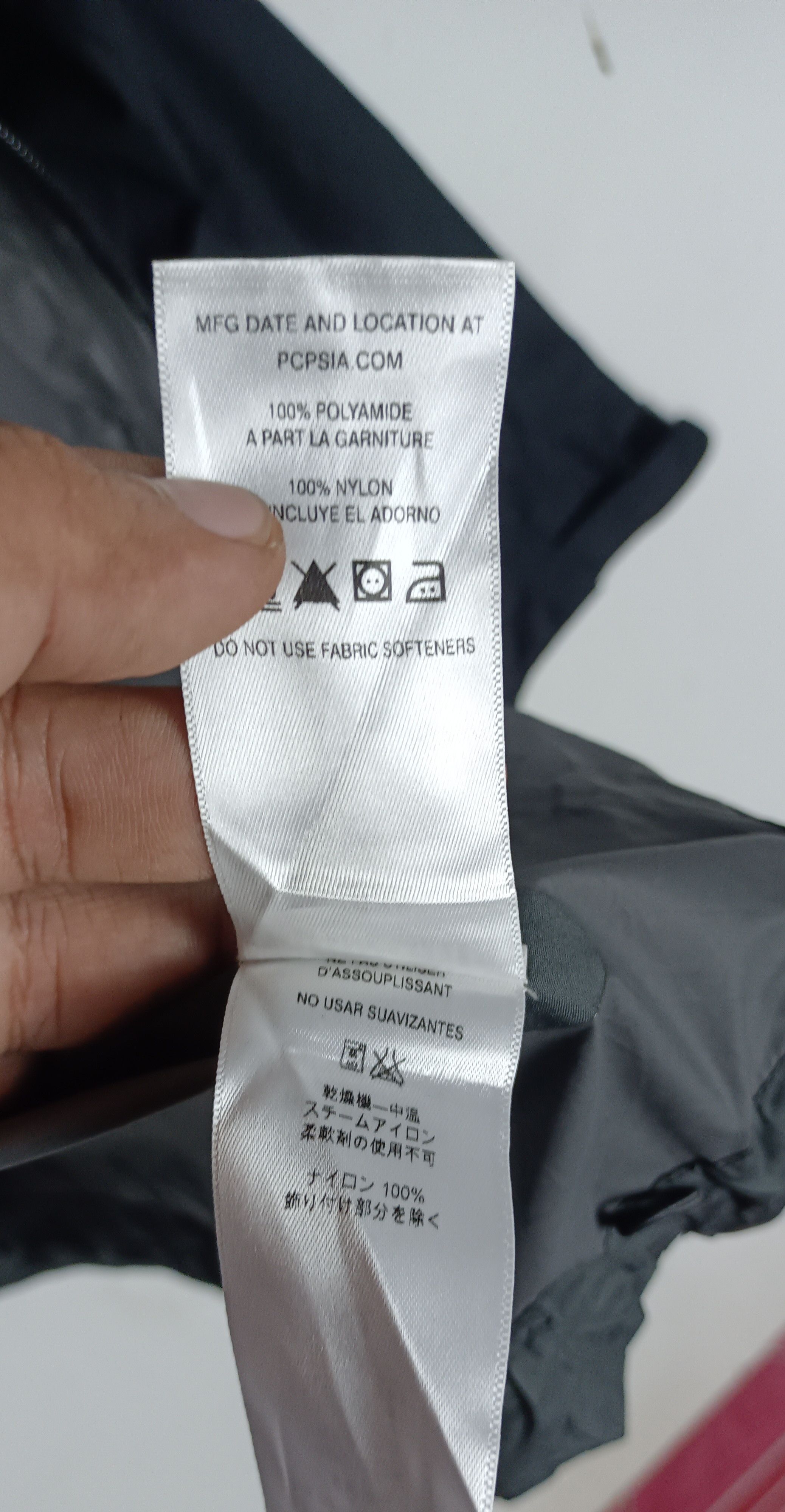 Patagonia Patagonia Goretex Windbraker Full Zipper Size US L / EU 52-54 / 3 - 15 Thumbnail