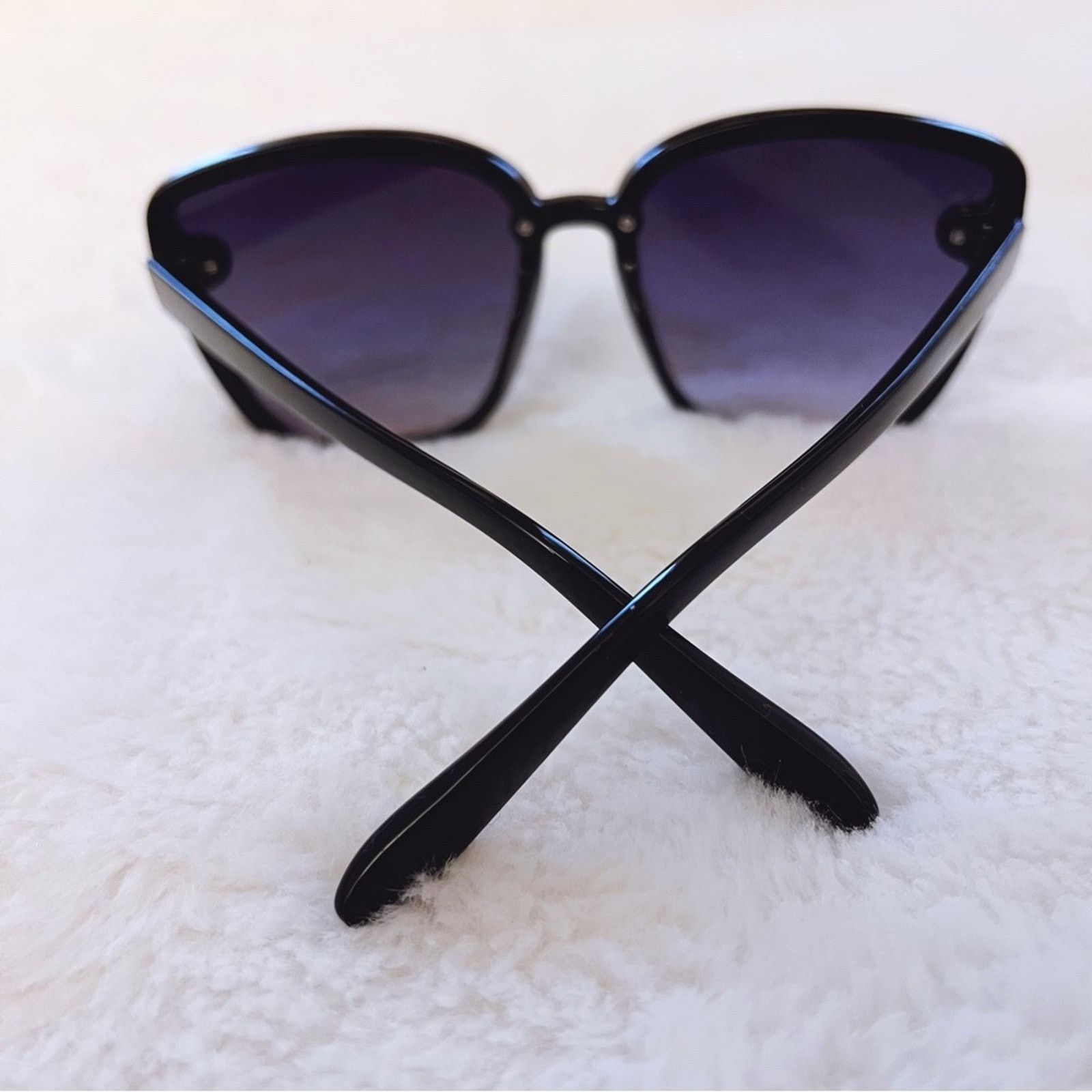 Other Giselle Black Oversized Cat Eye Sunglasses Size ONE SIZE - 10 Thumbnail