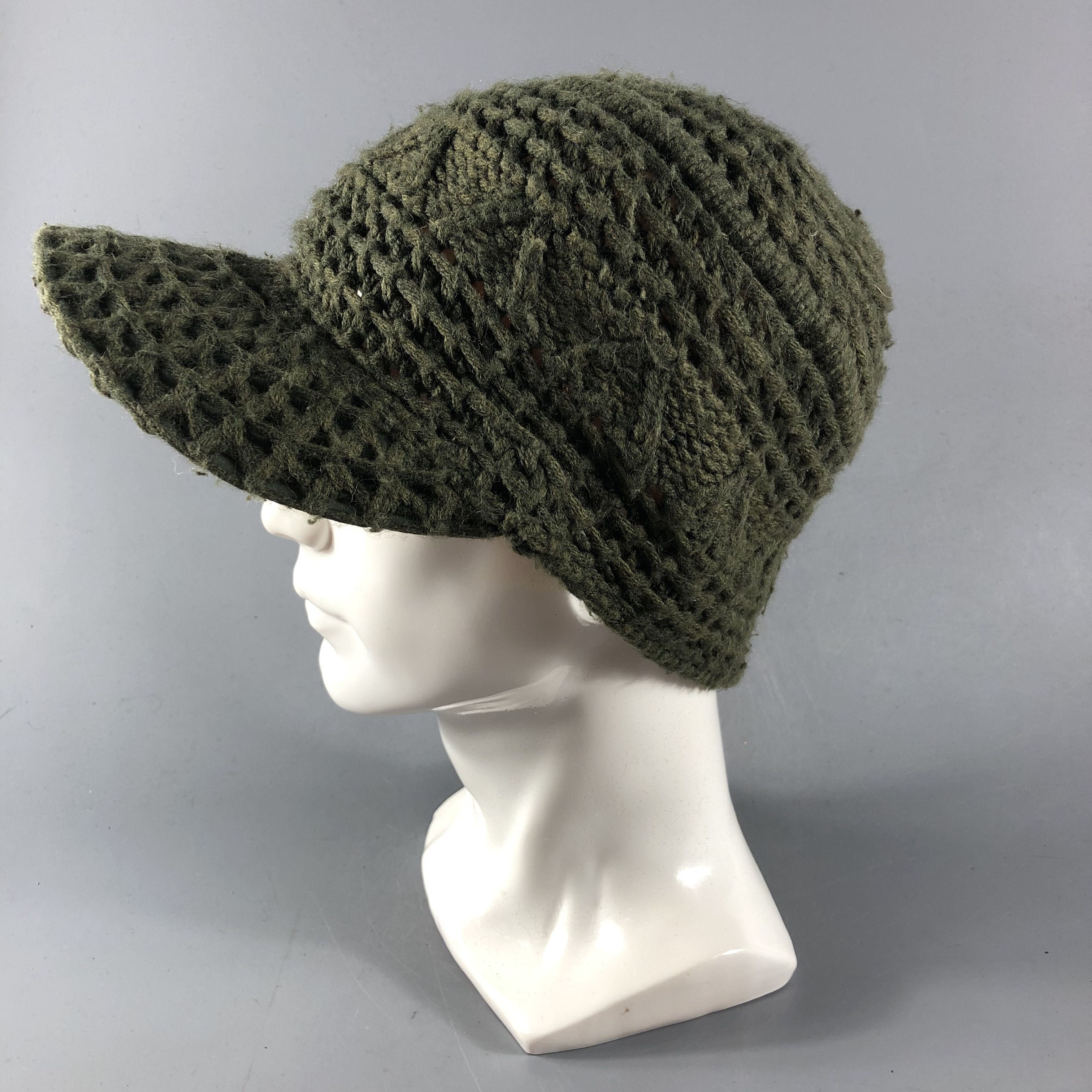 Columbia Columbia Knit Visor Hat Beanie Snowcap Snow Hat B550 Size ONE SIZE - 1 Thumbnail