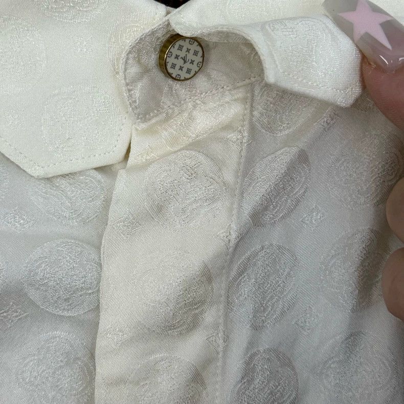 Louis Vuitton Louis Vuitton Beige silk shirt with full print of old flowe Size US XS / EU 42 / 0 - 8 Thumbnail