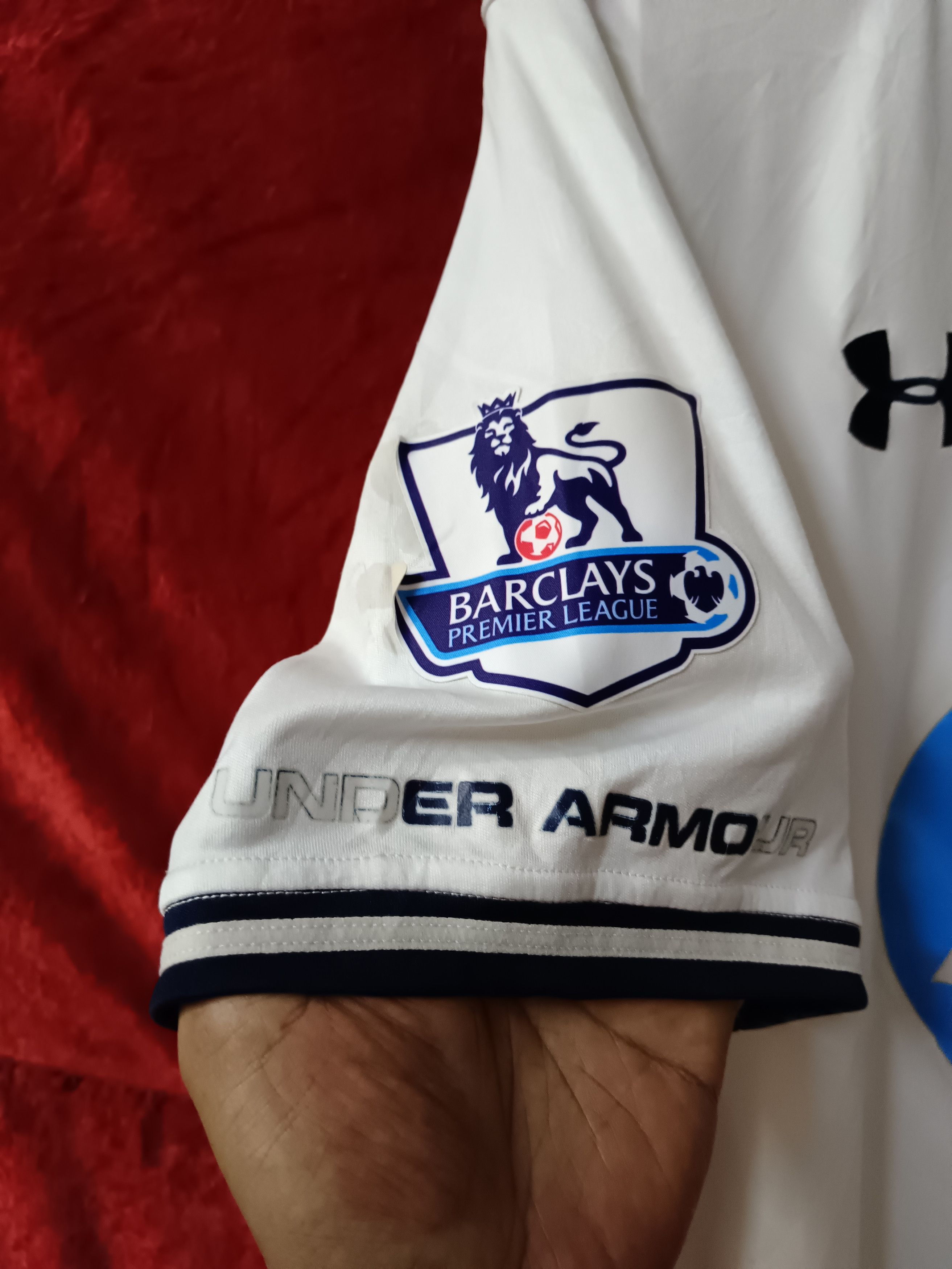 Under Armour Tottenham Hotspurs 2013/2014 Player Issue No 8 Paulinho Size US L / EU 52-54 / 3 - 11 Thumbnail