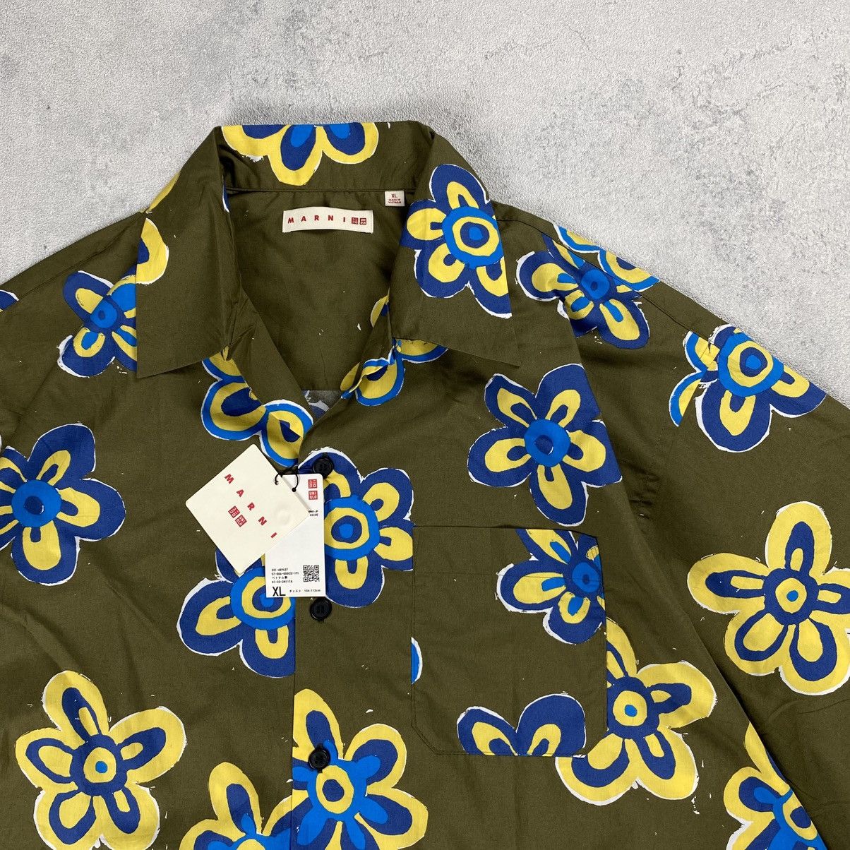 Marni × Uniqlo Marni x Uniqlo Oversized Printed Short Sleeve Floral Shirt Size US XL / EU 56 / 4 - 3 Thumbnail