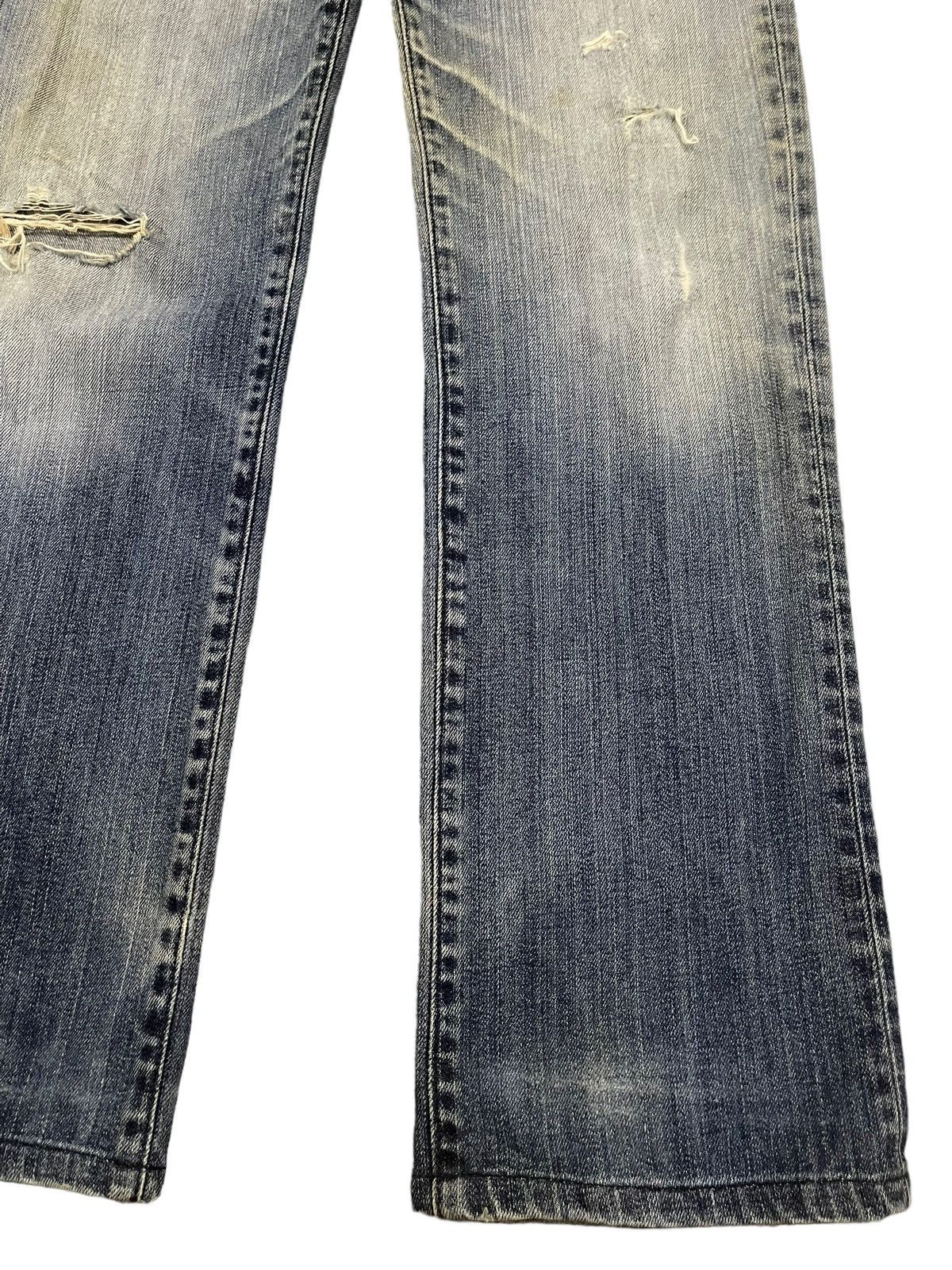 Uniqlo Vintage Japanese Uniqlo Blue Wash Distress Baggy Jeans Size US 32 / EU 48 - 6 Thumbnail