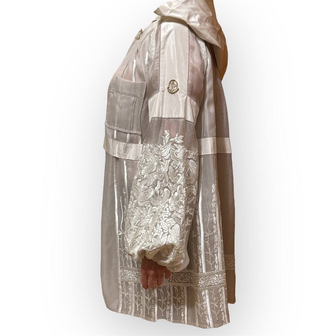 Moncler Moncler Gamme Rouge SS2008 Embroidered Silk Jacket Size M / US 6-8 / IT 42-44 - 2 Thumbnail