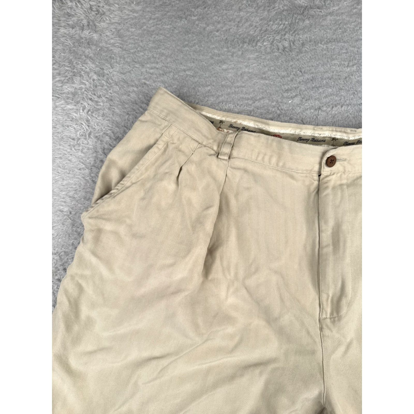Tommy Bahama Tommy Bahama Shorts Bermuda Men Beige Silk Pleated 40x10 Beach Vacation Slim Fit Pocket Pockets Logo 100% Silk Relaxed Summer Mens Size US 40 / EU 56 - 4 Thumbnail