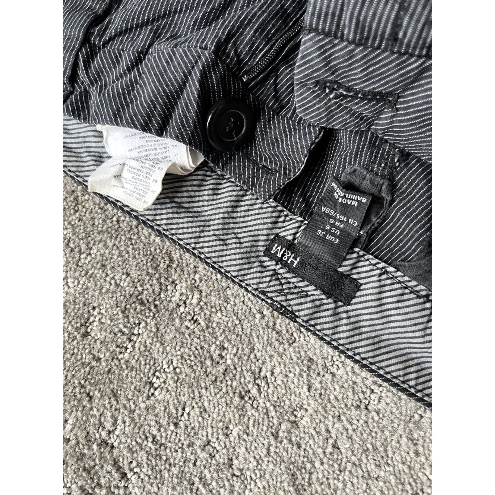 H&M H&M Pants Womens 6 Black PinStripe Back Elastic Waist Ankle Length Size 28" / US 6 / IT 42 - 5 Thumbnail