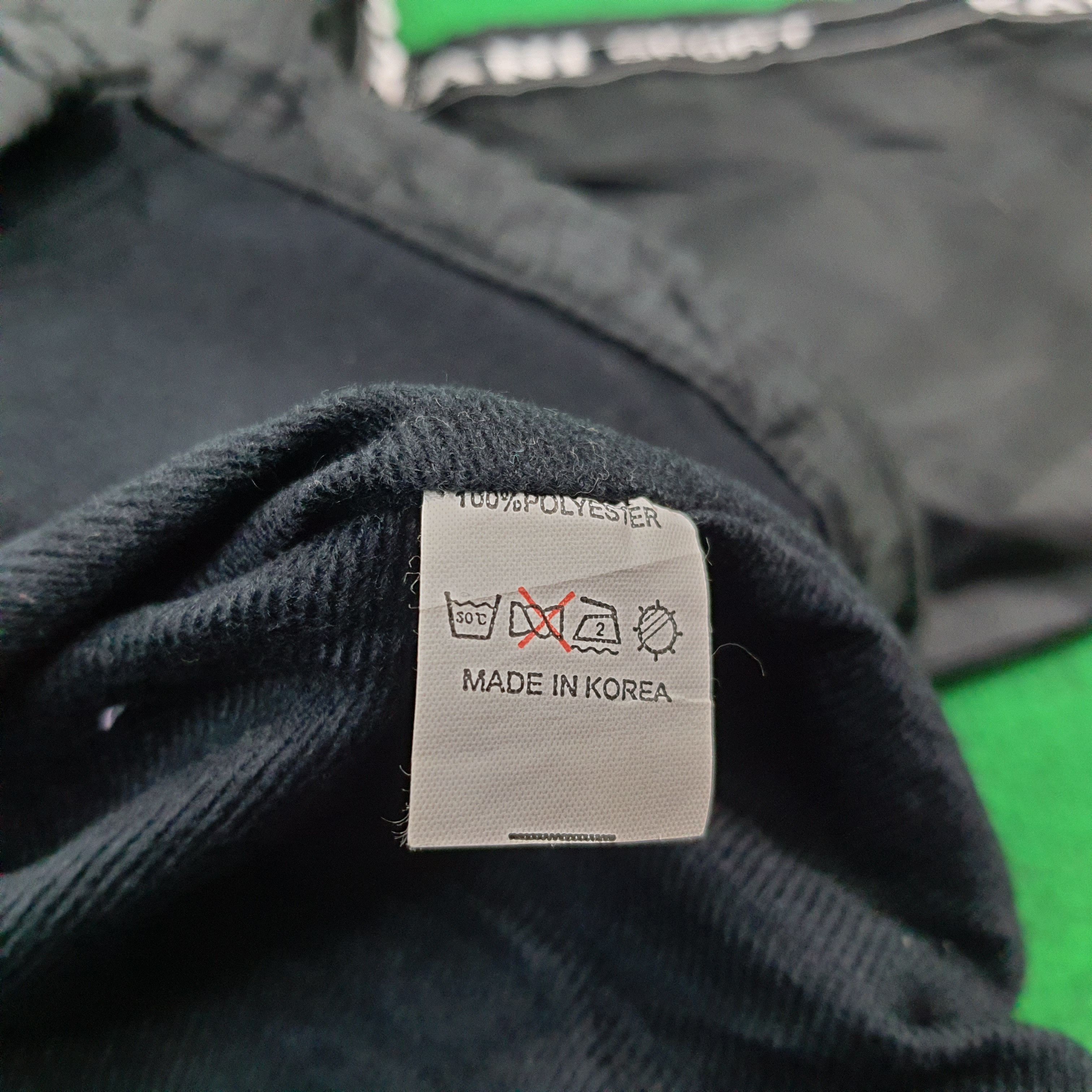 Karl Kani × Vintage Vintage Karl Kani Jeans Outdoor Sports Jacket Size US XXL / EU 58 / 5 - 7 Thumbnail