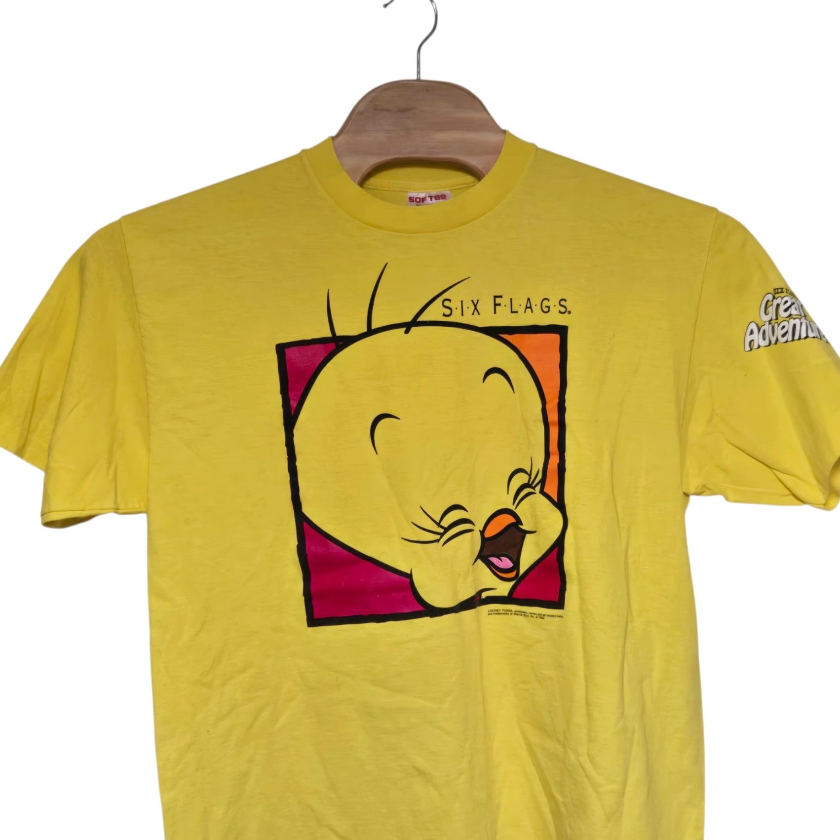 Vintage VINTAGE Tweety Bird Six Flags T-Shirt Mens Shirt XXL Yellow 1992 Softee Size US XXL / EU 58 / 5 - 2 Thumbnail
