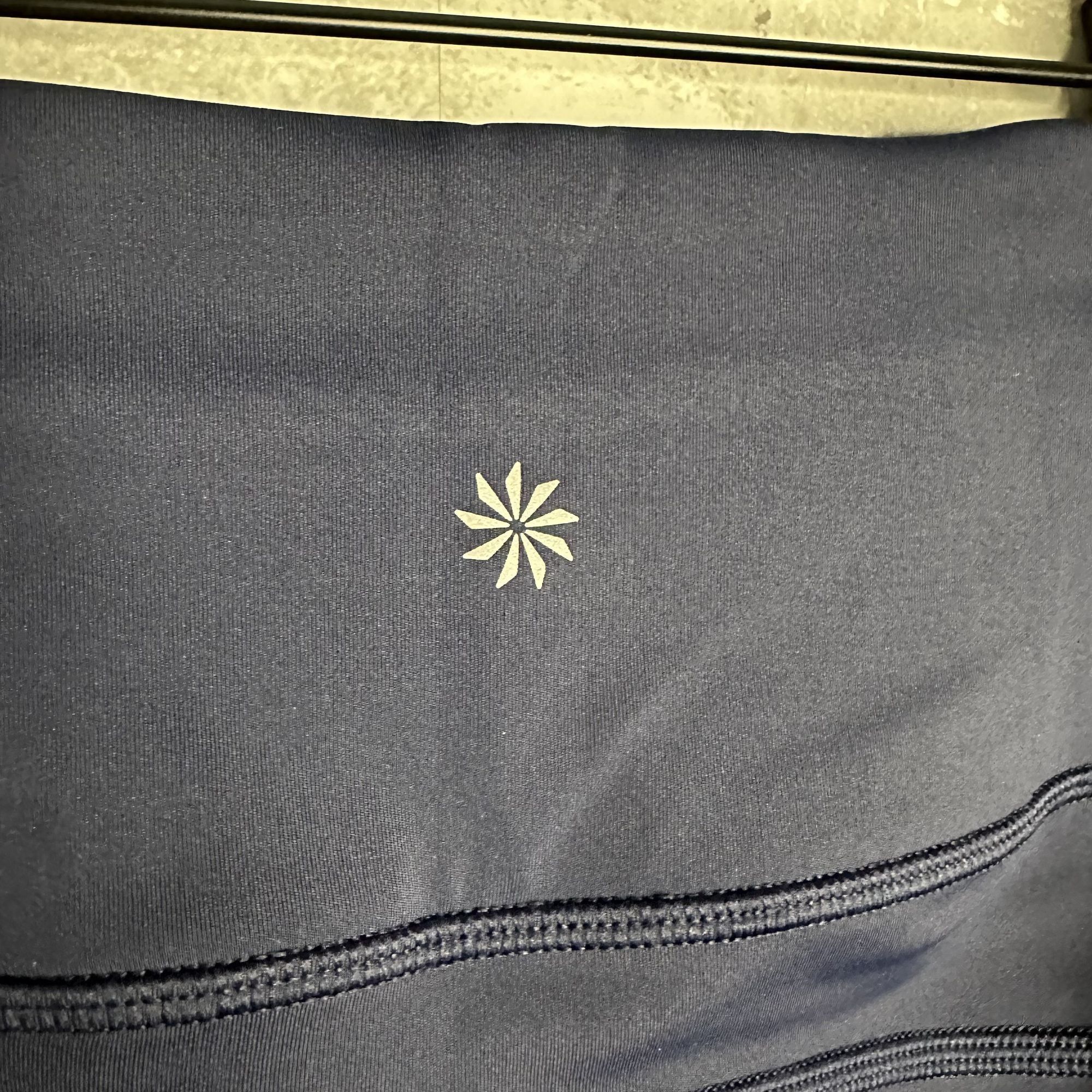 Athleta Athleta Ultimate Stash 7/8 Tight NWT Size XXS (Dress Blue) Size 24" / US 00 / IT 34 - 10 Thumbnail