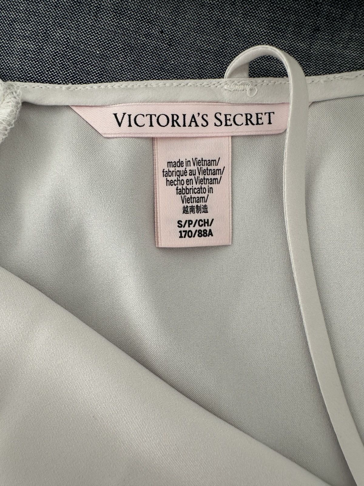 Victoria's Secret VICTORIA'S SECRET Scattered Shine Strap Strappy-Back Slip Size S / US 4 / IT 40 - 7 Thumbnail