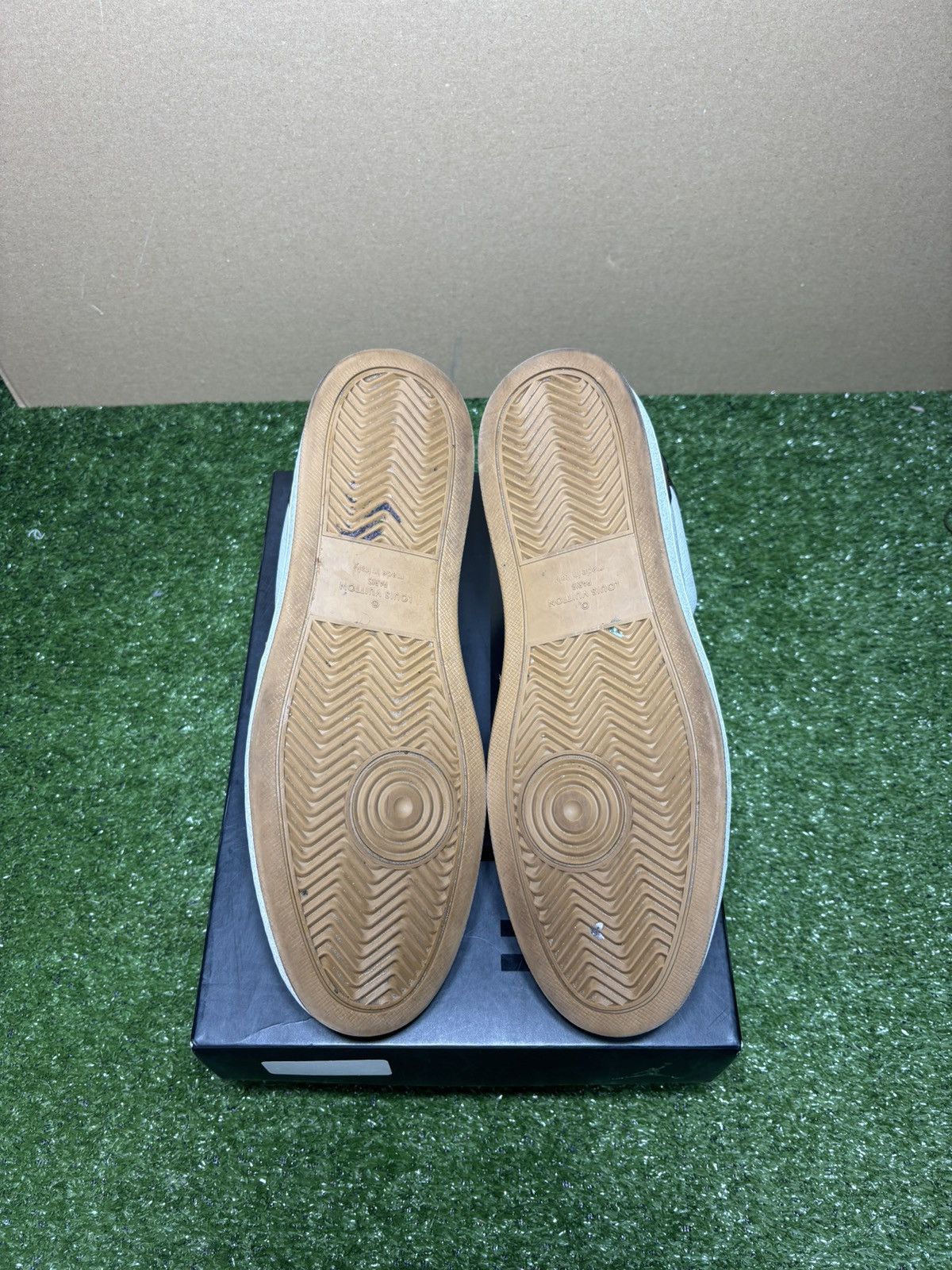 Louis Vuitton Louis Vuitton rivoli sneaker Size US 10 / EU 43 - 9 Thumbnail