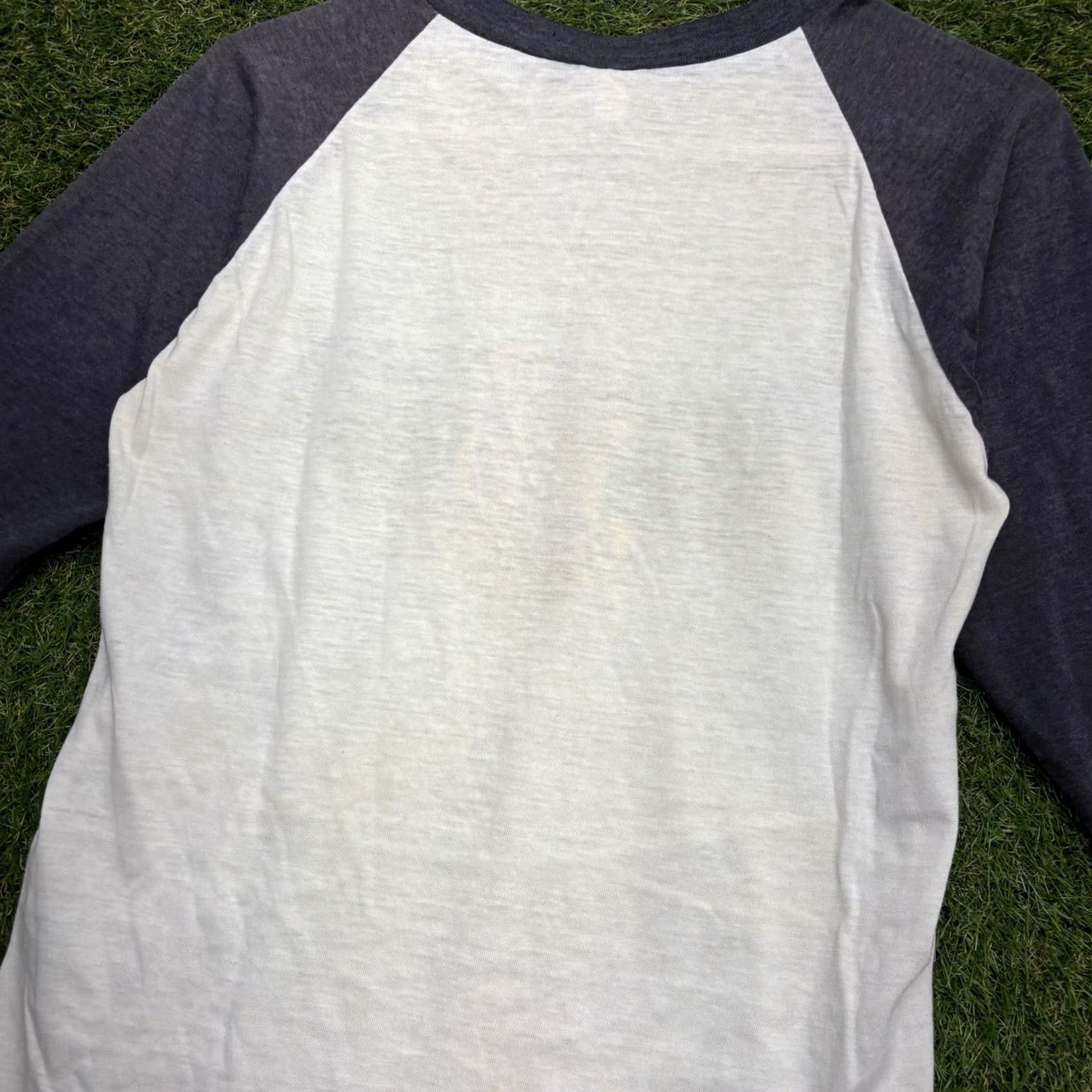 Vintage VINTAGE REO SPEEDWAGON Raglan Shirt Mens M 1980s White Grey 80s Logo Graphic Print T-Shirt The Knits Mens Size US M / EU 48-50 / 2 - 7 Thumbnail