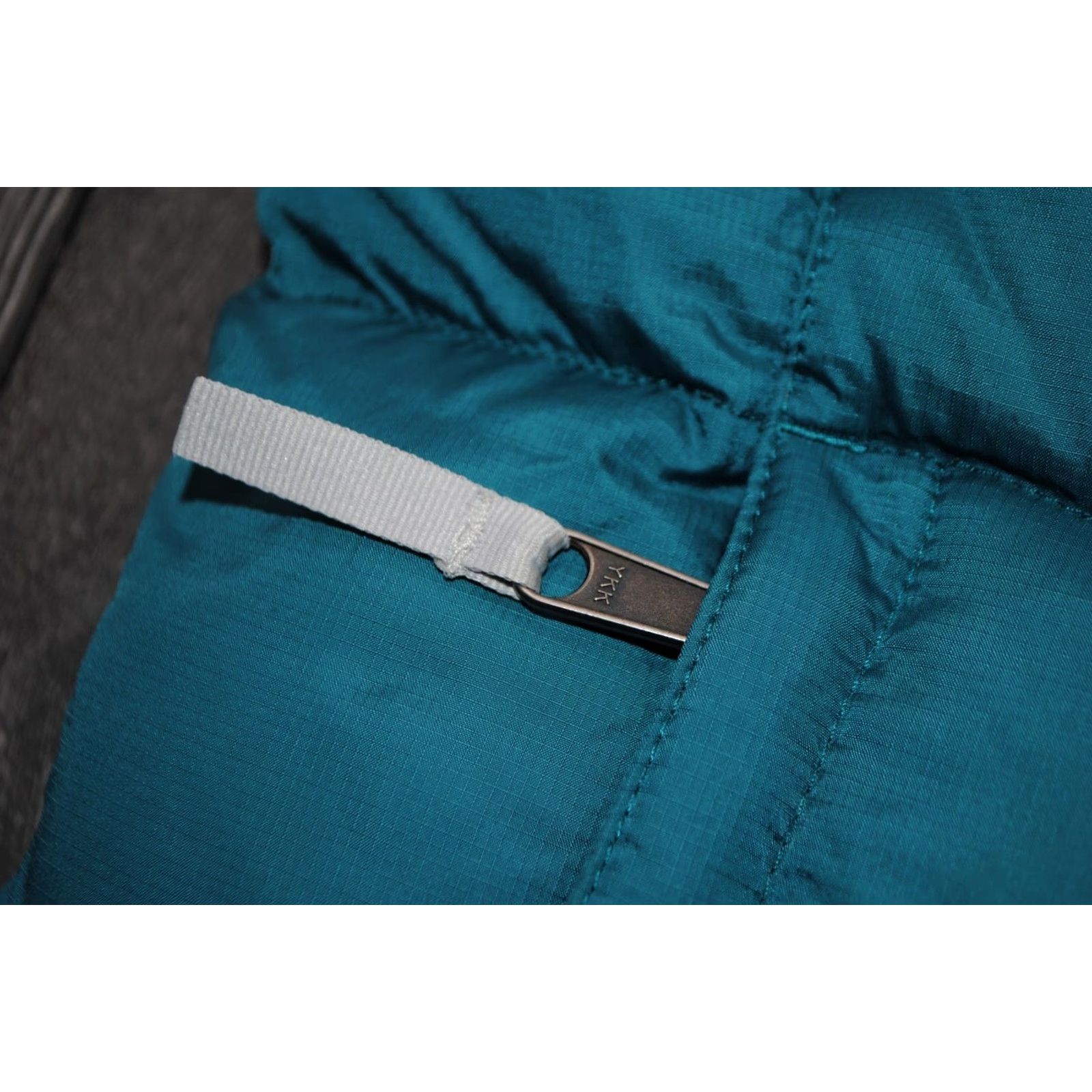 The North Face The North Face 700 Puffer Vest Jacket Women's M Turquoise Down Two Tone Jacket Size M / US 6-8 / IT 42-44 - 2 Thumbnail