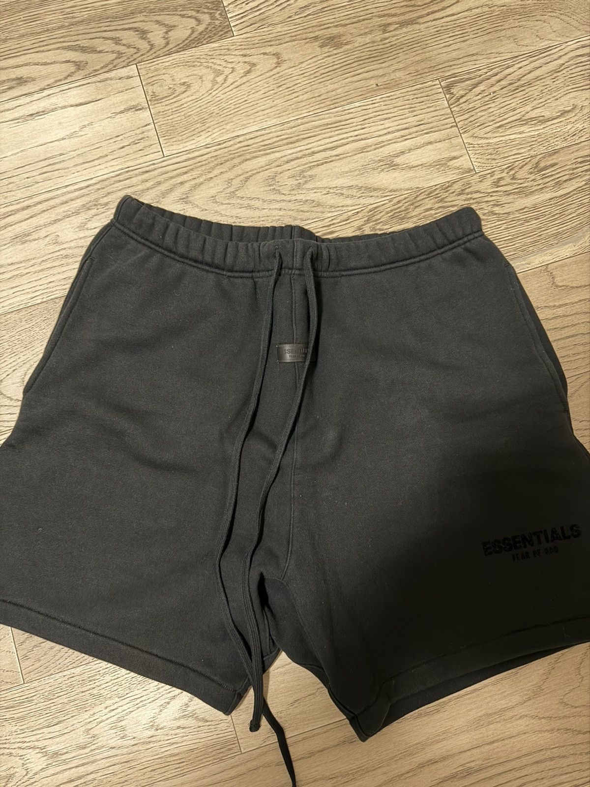 Fear of God Fear of God Essentials Graphic Sweat Shorts Size M