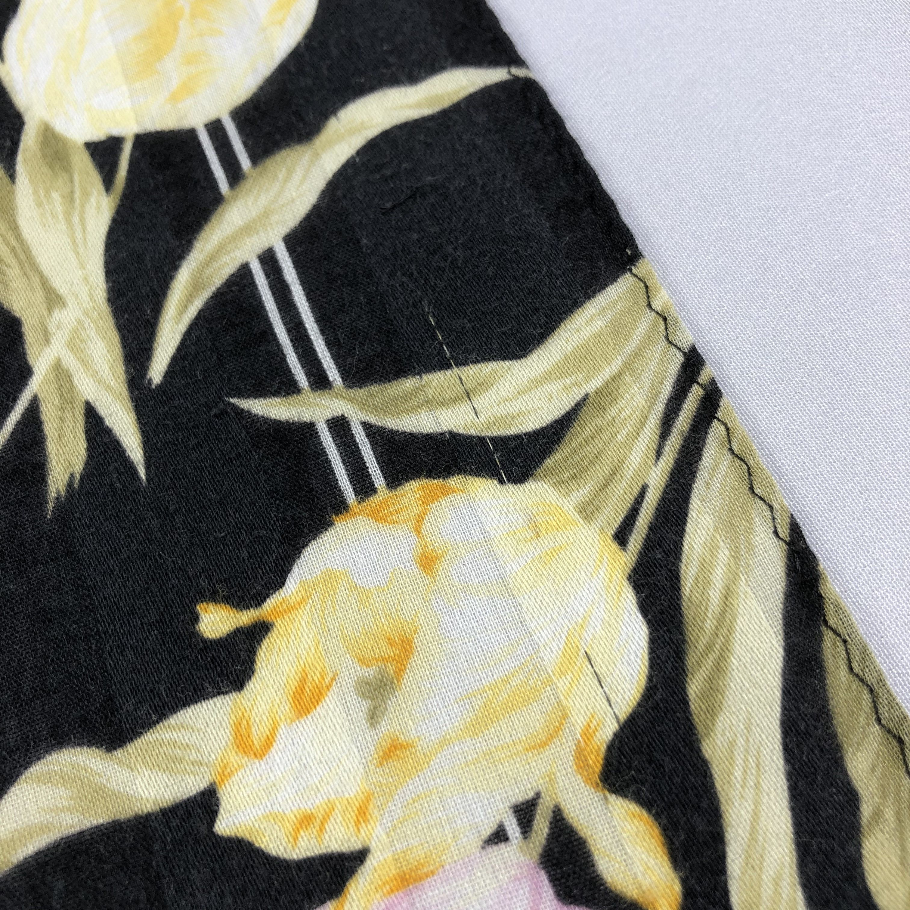 Yves Saint Laurent YSL Floral Handkerchief Neckerchief Bandana H1669 Size ONE SIZE - 5 Thumbnail